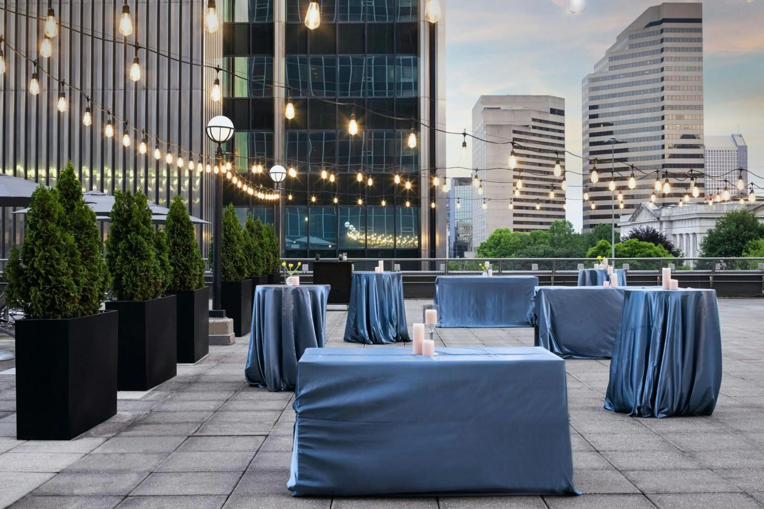 Meeting/conference room in Renaissance Columbus Downtown Hotel