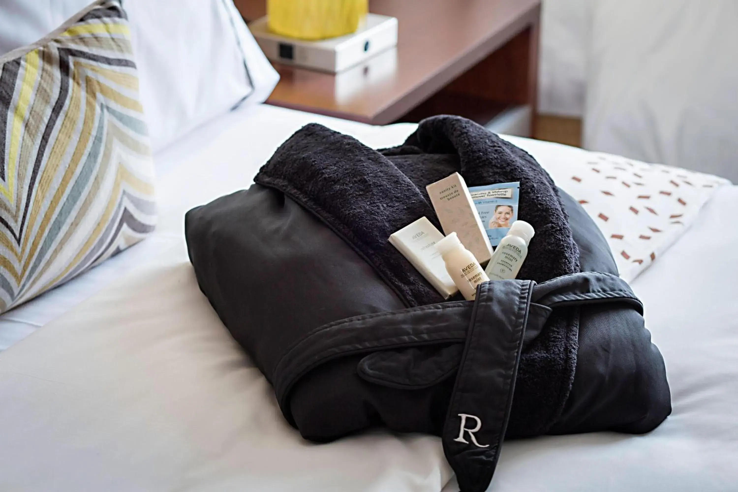 King Guest Room - Concierge Level in Renaissance Columbus Downtown Hotel King Guest Room - Concierge Level in Renaissance Columbus Downtown Hotel