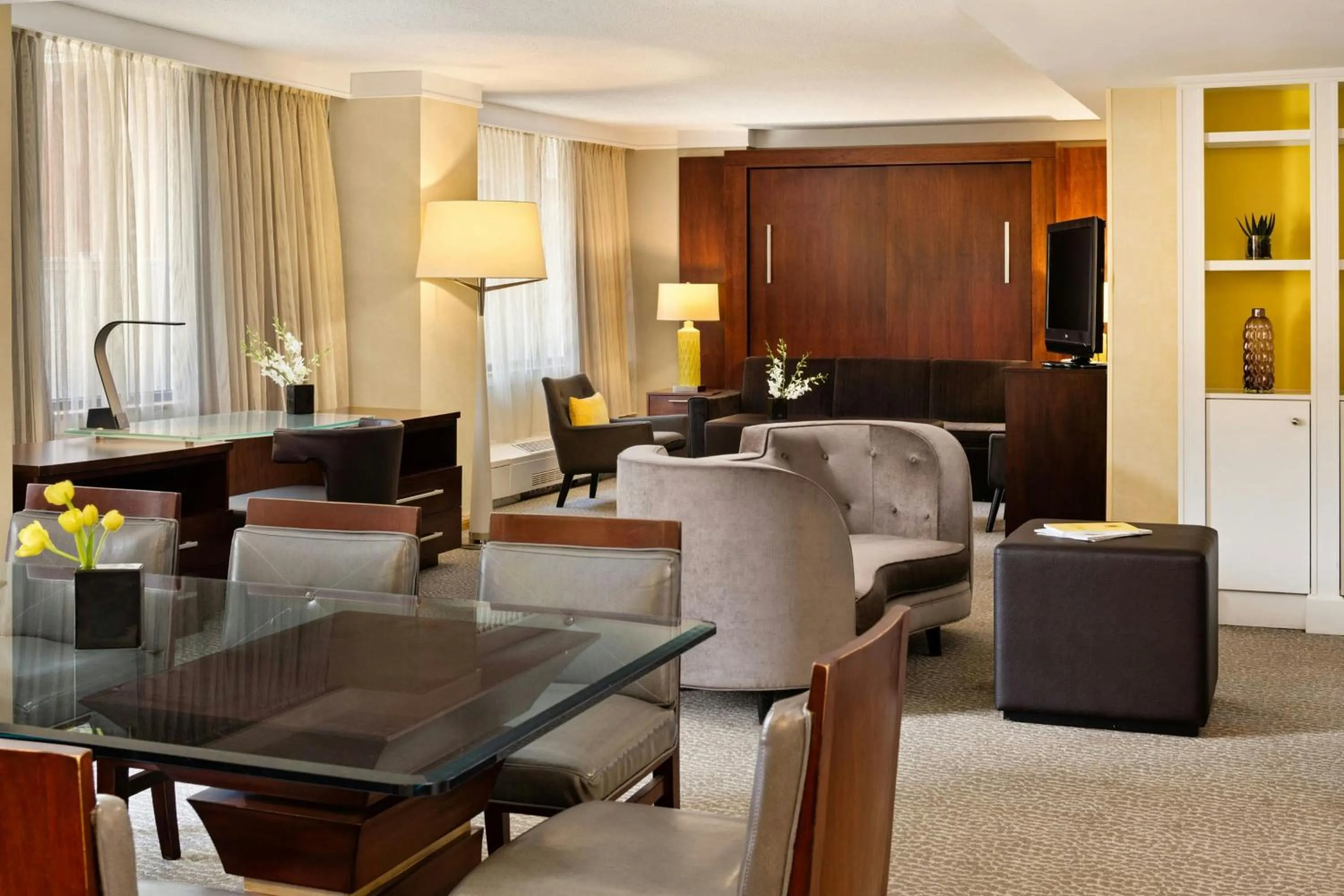 Photo of the whole room in Renaissance Columbus Downtown Hotel