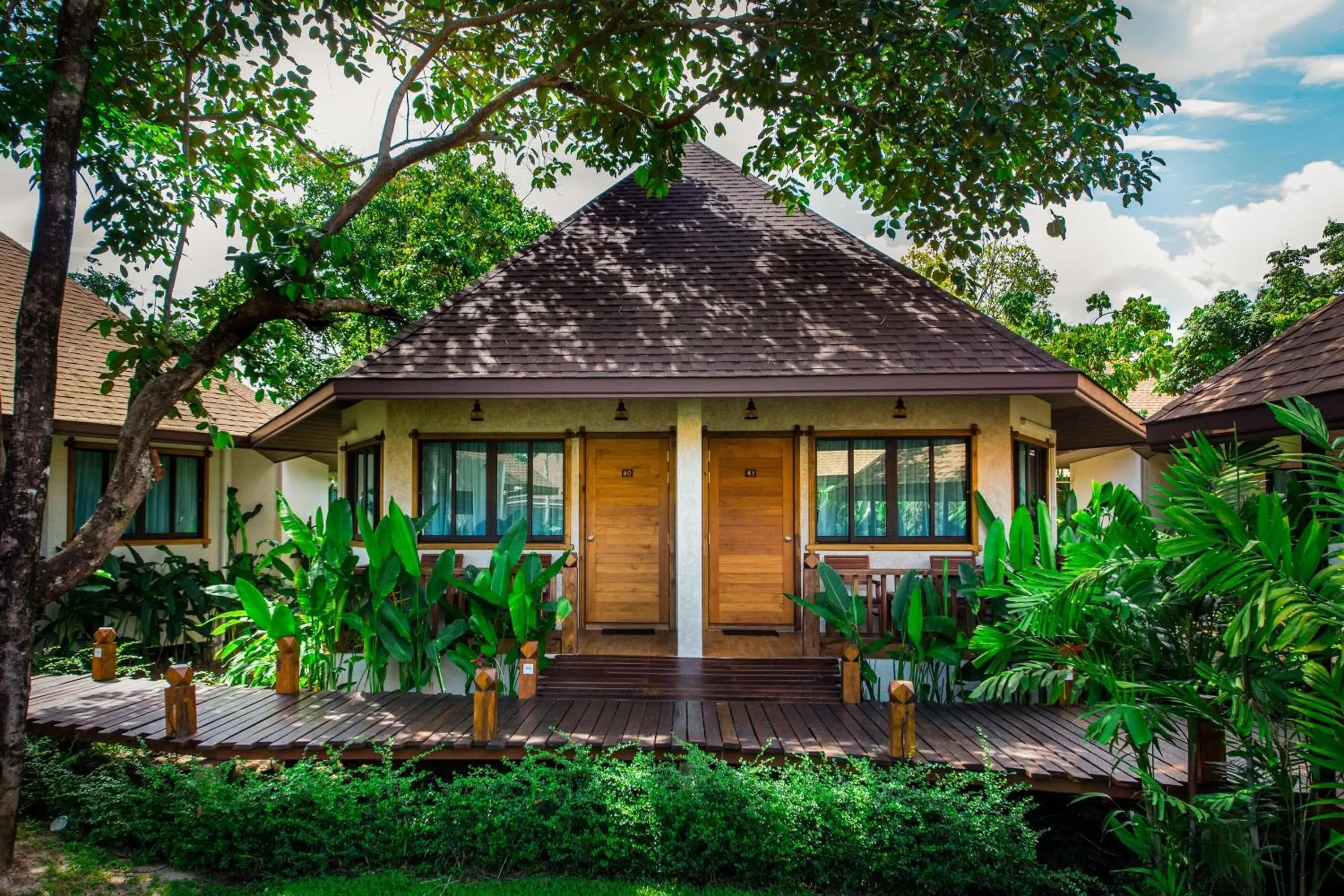 Property building in Naiyang Park Resort - SHA Extra Plus Property building in Naiyang Park Resort - SHA Extra Plus