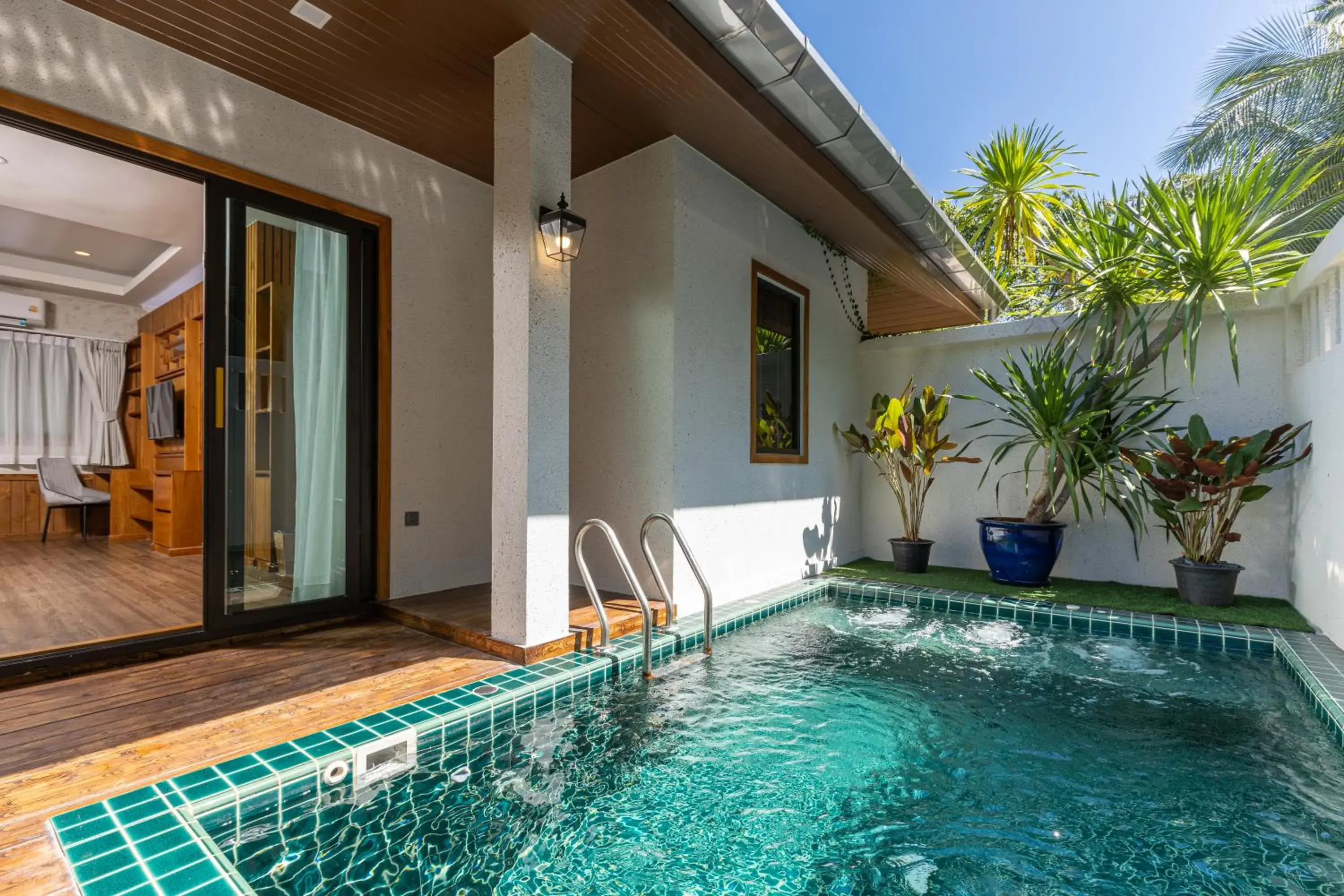 Swimming pool in Naiyang Park Resort - SHA Extra Plus Swimming pool in Naiyang Park Resort - SHA Extra Plus