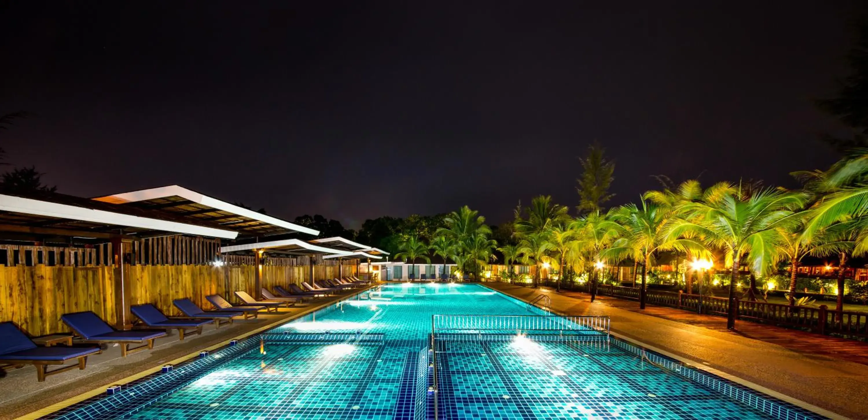 Swimming pool in Naiyang Park Resort - SHA Extra Plus Swimming pool in Naiyang Park Resort - SHA Extra Plus