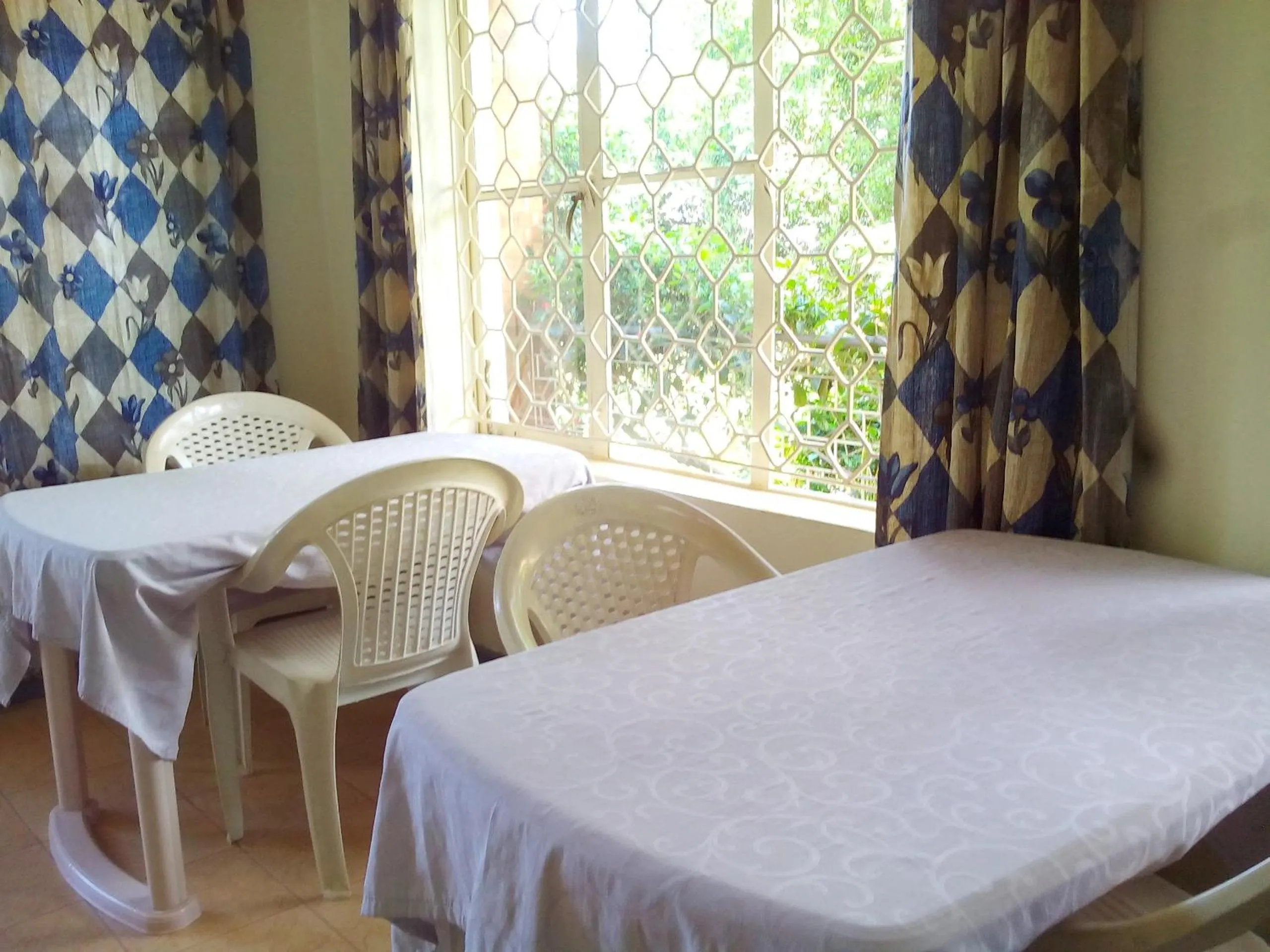 Dining area in Retreat Guesthouse Kitende
