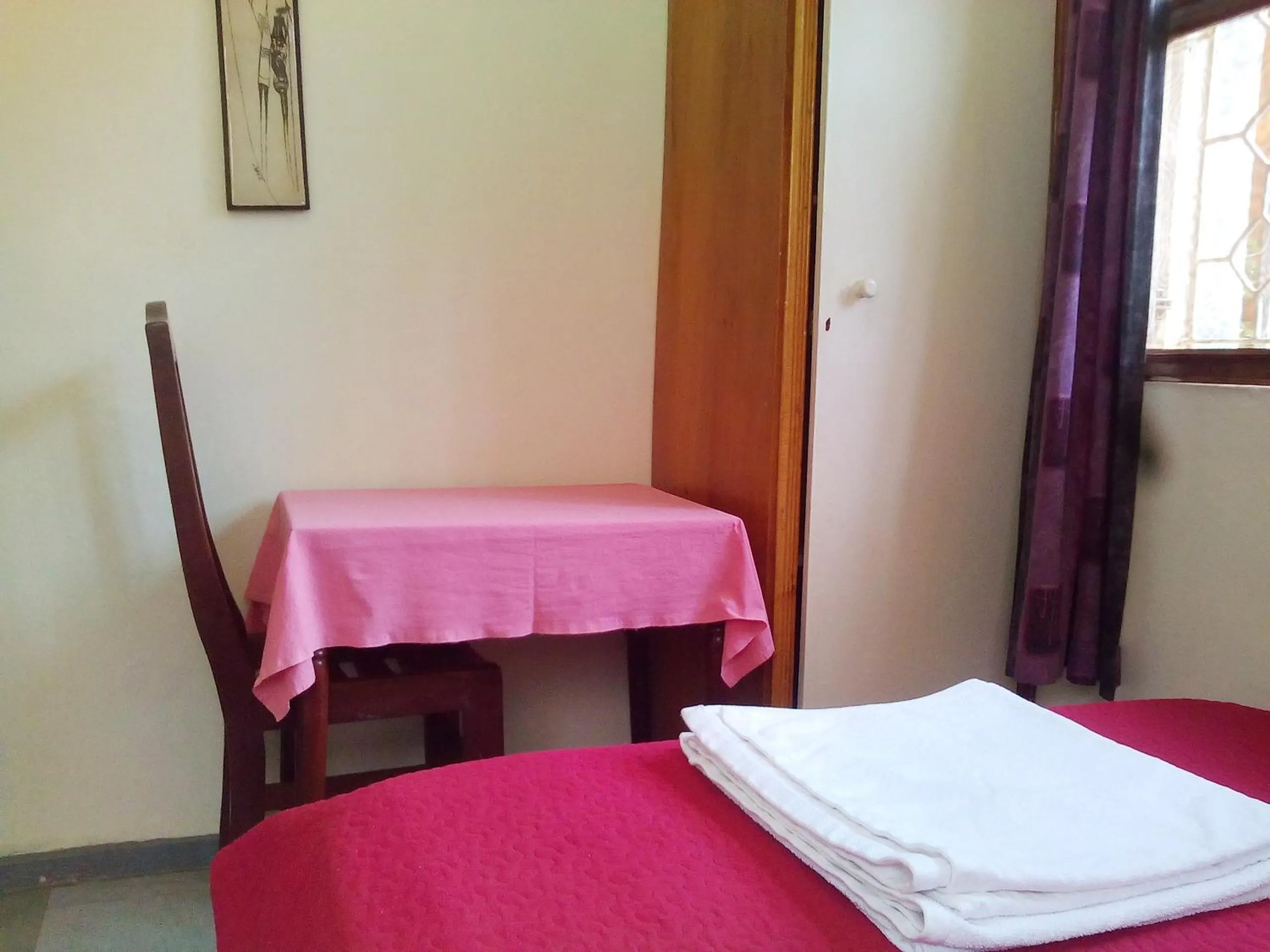 Bed in Retreat Guesthouse Kitende