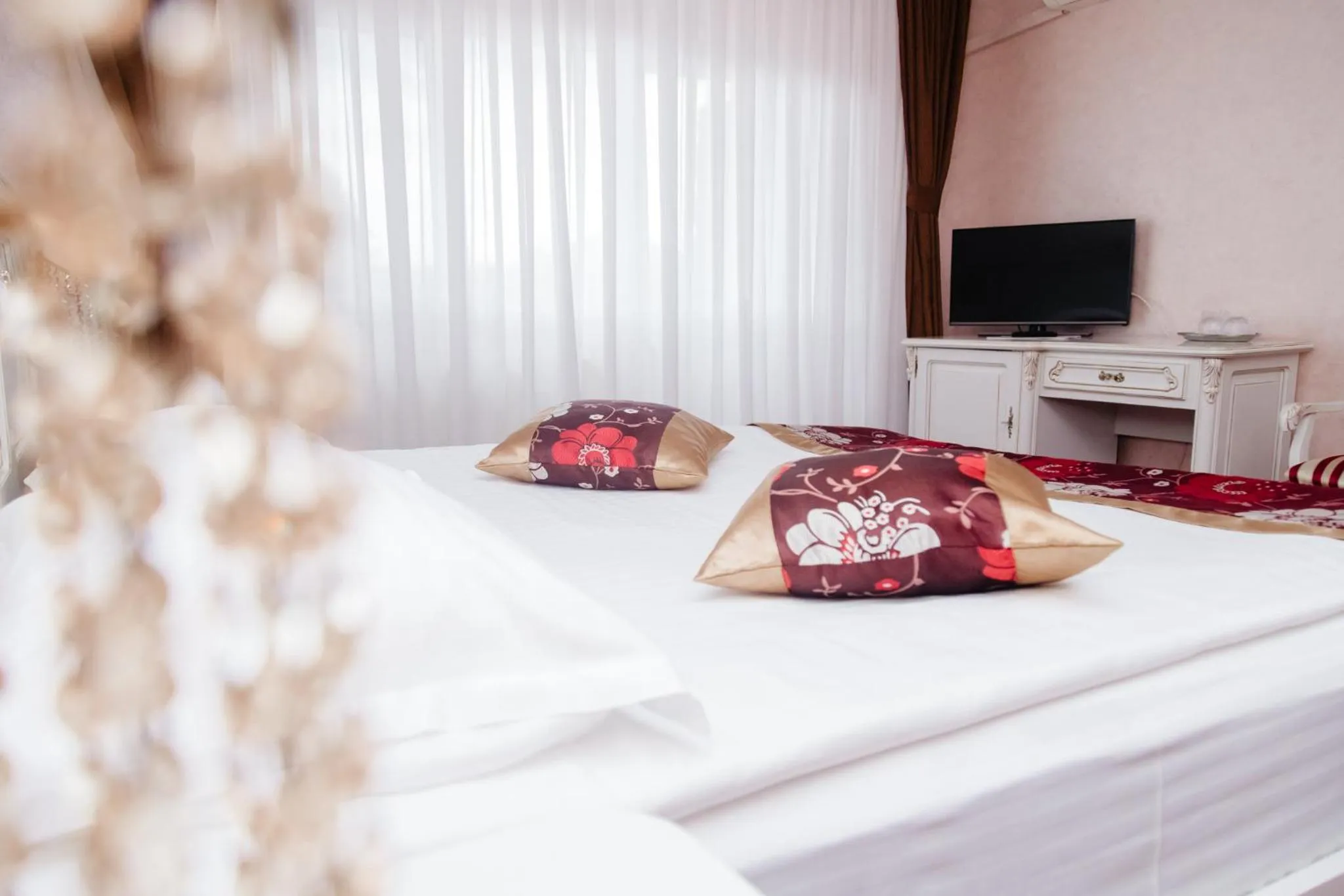 Bed in Hotel Capitol