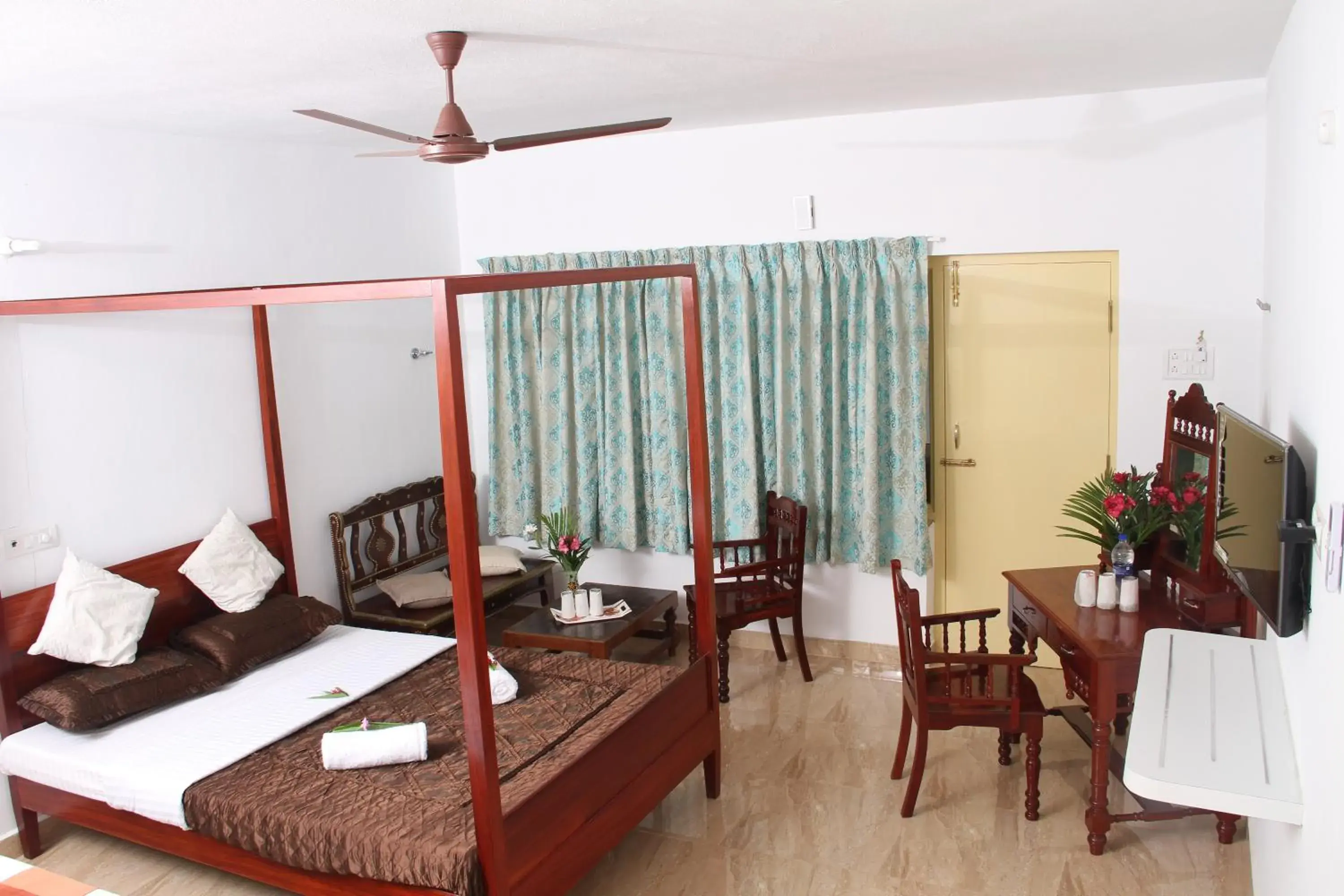 Bed in Meya Beach Walk Hotel Bed in Meya Beach Walk Hotel