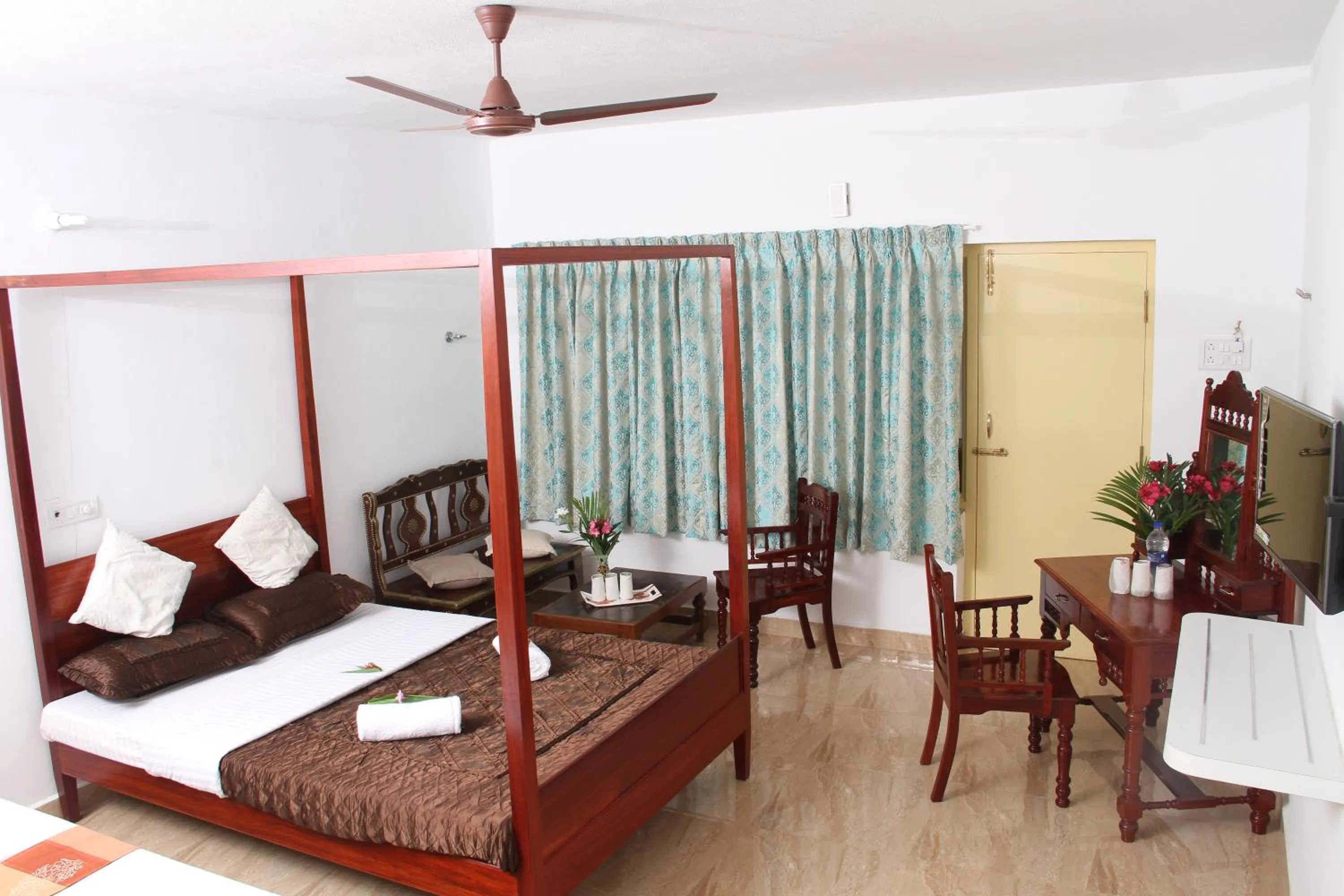 Bed in Meya Beach Walk Hotel