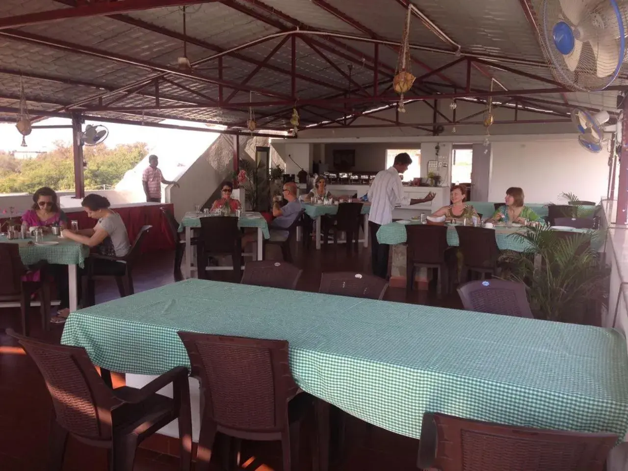 Restaurant/places to eat in Meya Beach Walk Hotel Restaurant/places to eat in Meya Beach Walk Hotel