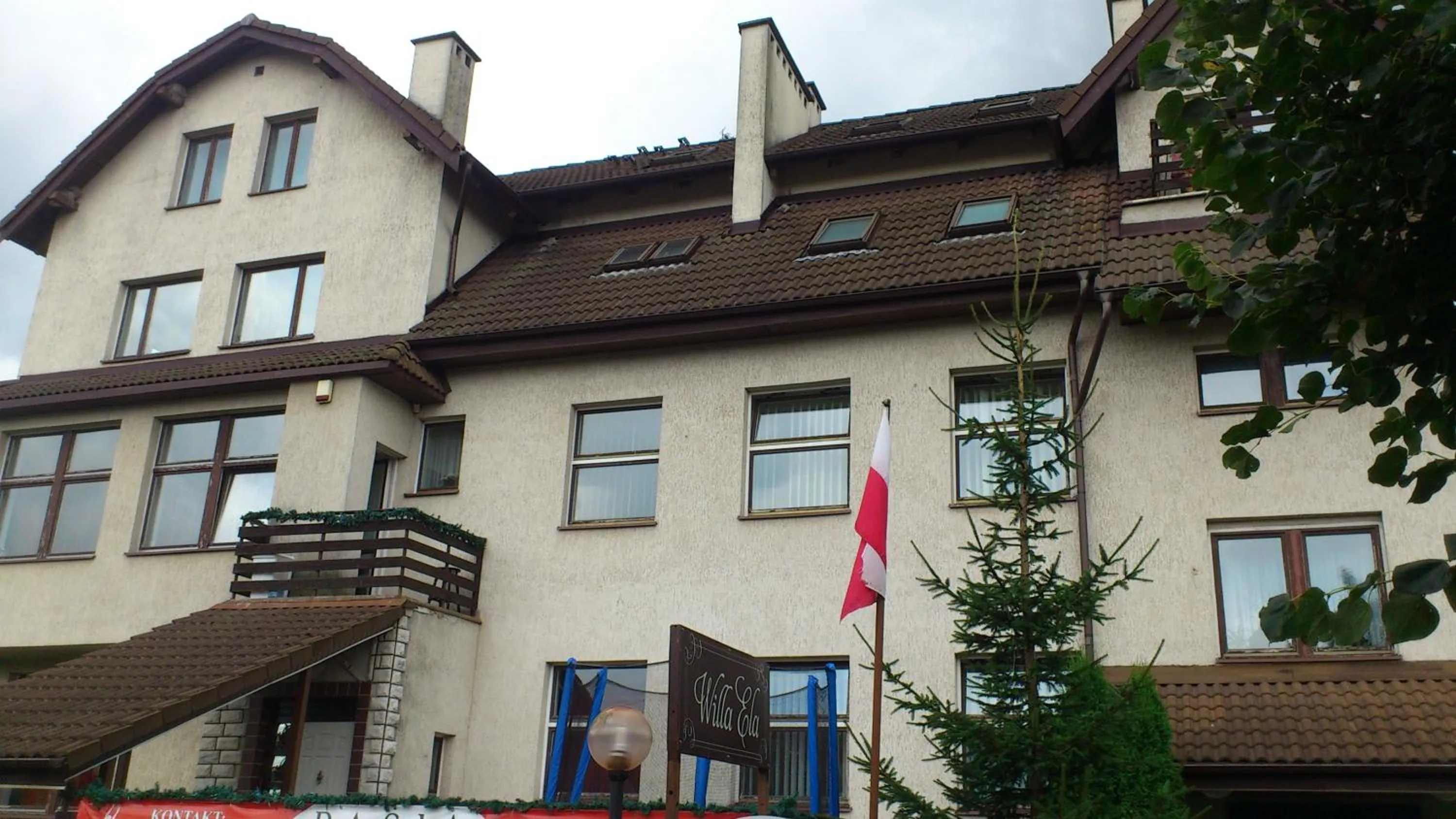 Property building in Willa Ela