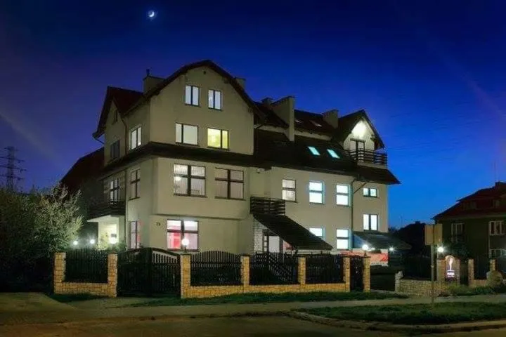 Property building in Willa Ela