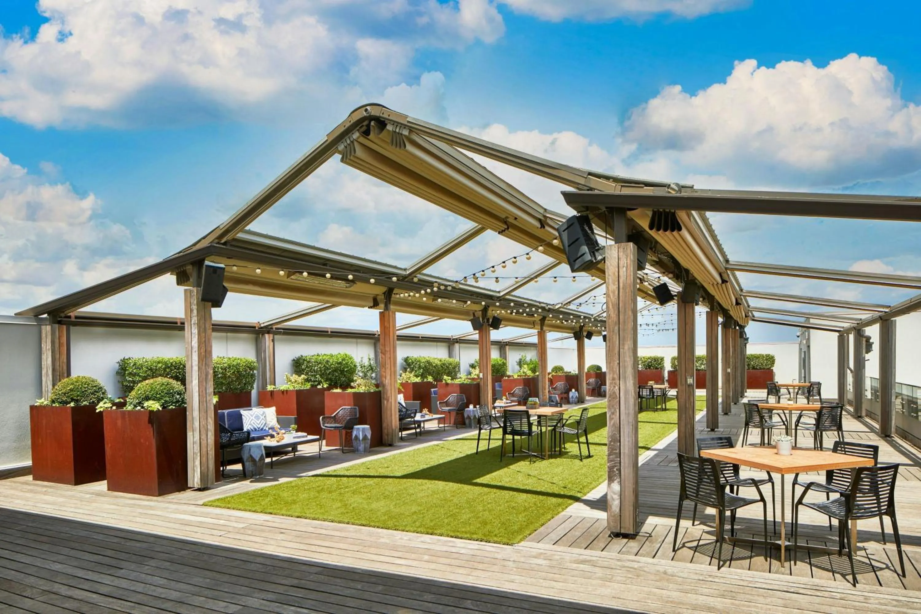 Meeting/conference room in Renaissance Dallas Hotel
