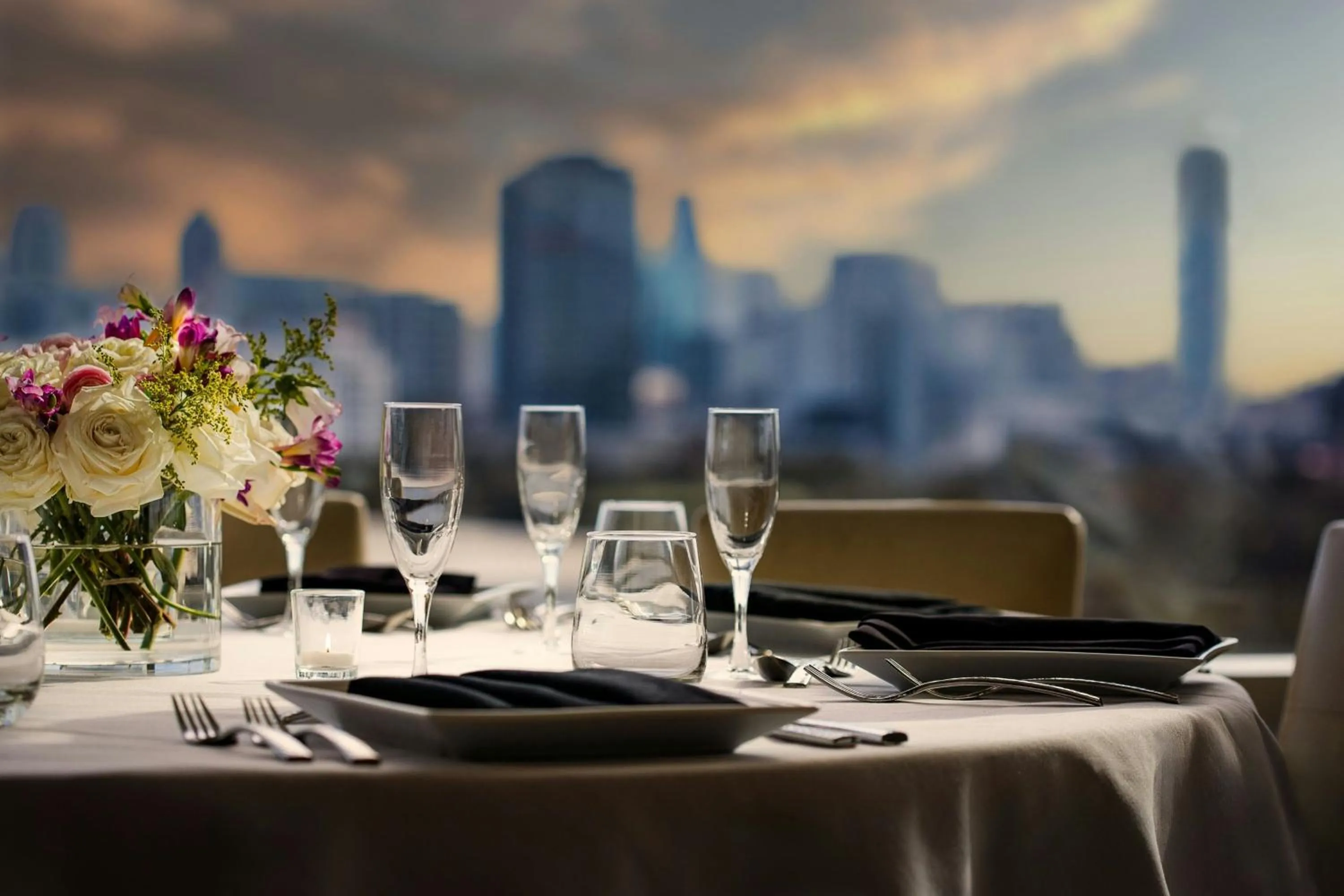 Meeting/conference room in Renaissance Dallas Hotel