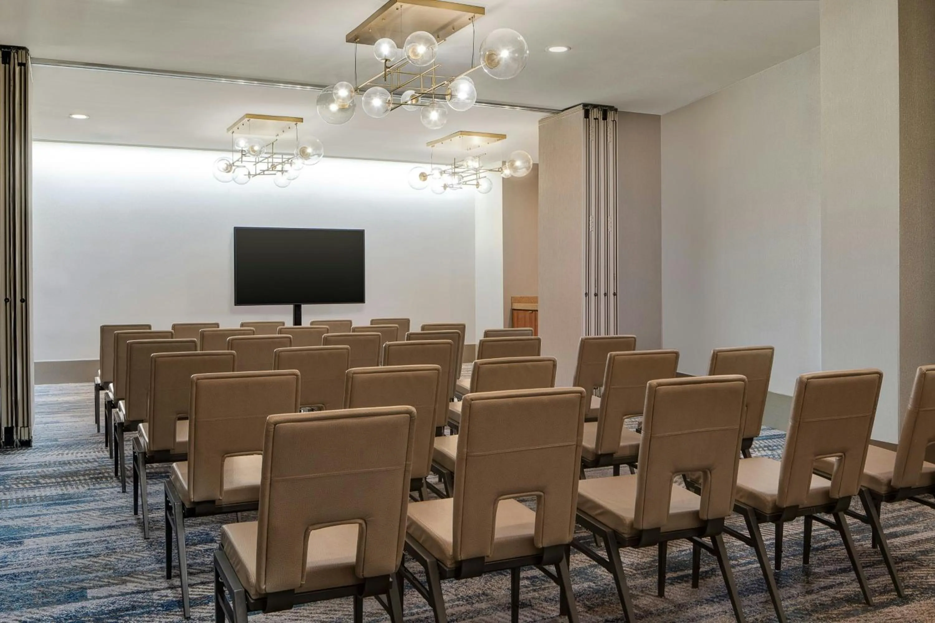 Meeting/conference room in Renaissance Dallas Hotel