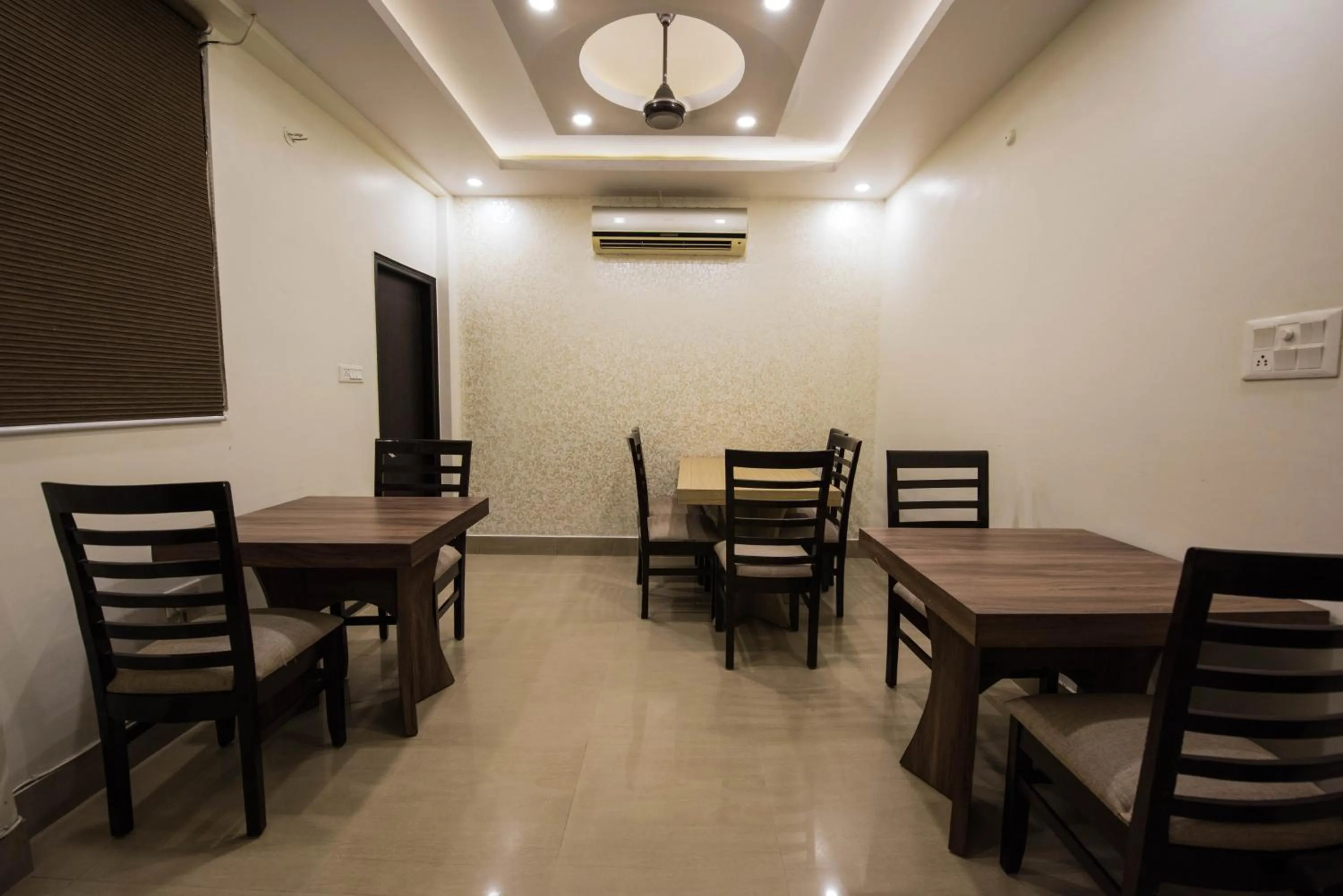 Dining area in Eclat Suites MINT Gomti Nagar