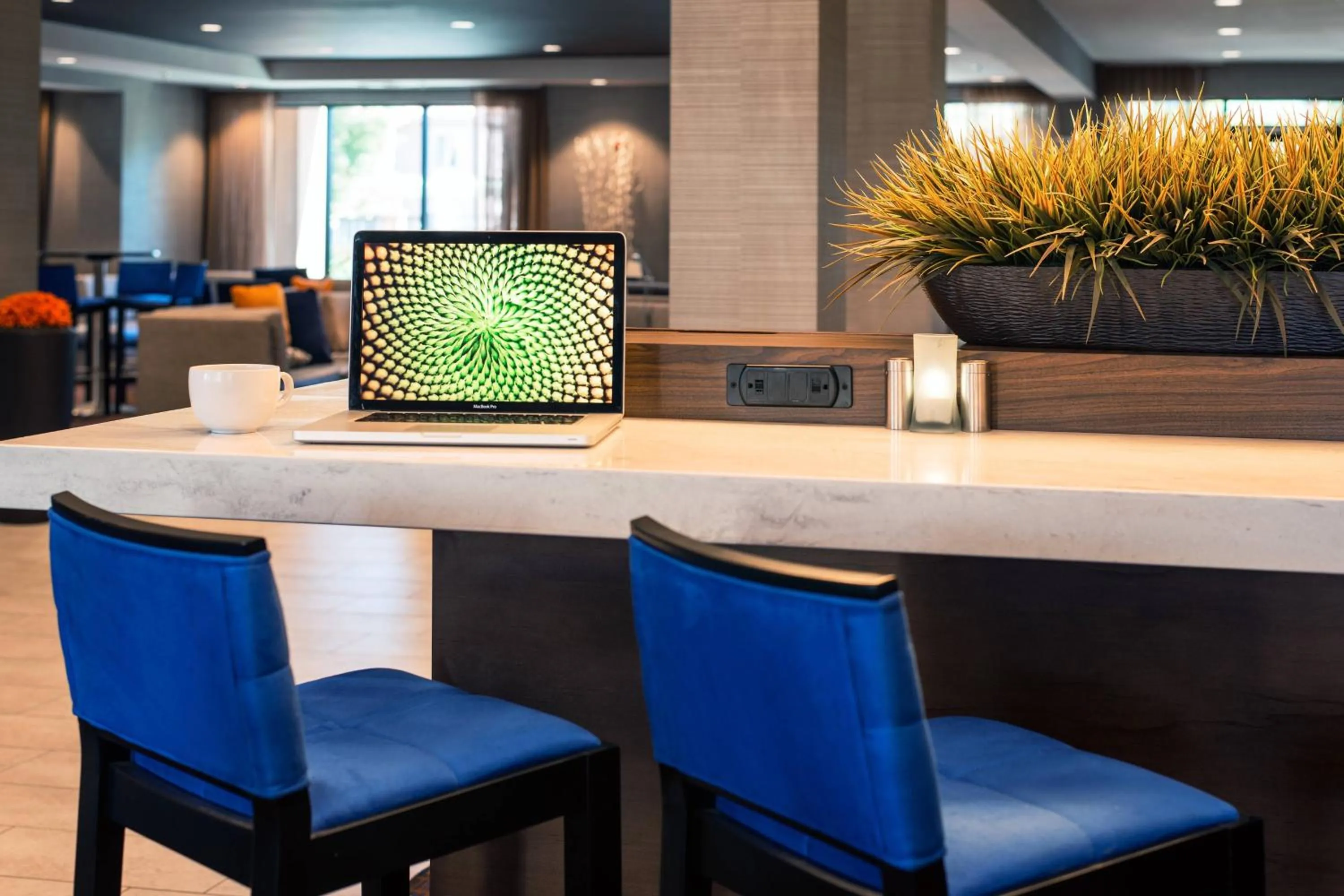 Restaurant/places to eat in Courtyard Palm Desert