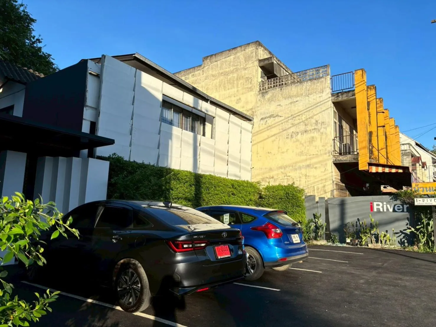 Parking in i-river chiangmai