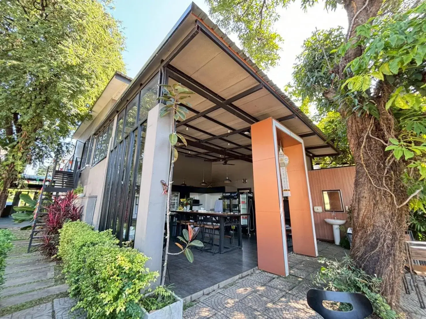 Restaurant/places to eat in i-river chiangmai Restaurant/places to eat in i-river chiangmai