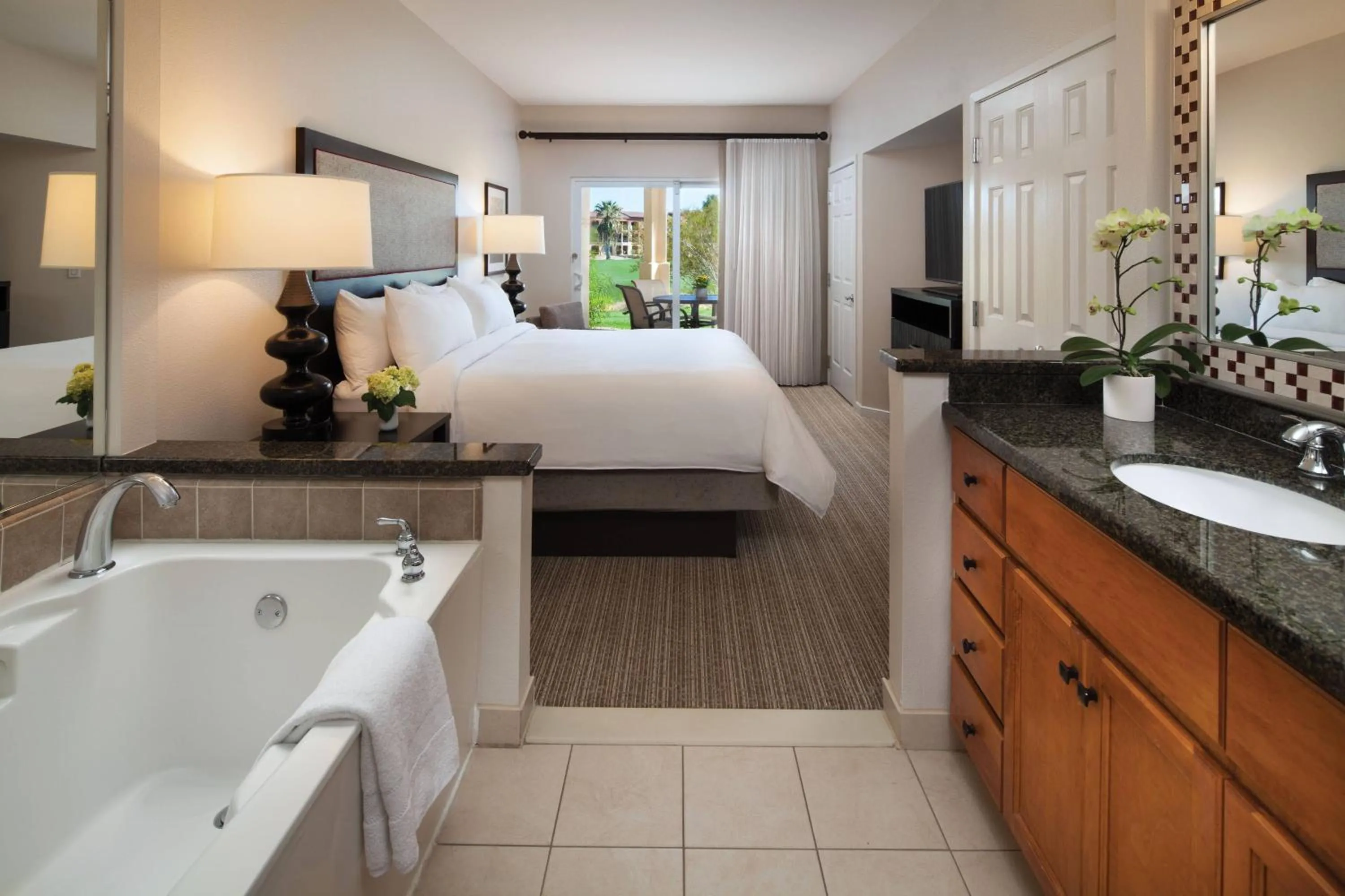 Bedroom, Bed in Marriott's Shadow Ridge I - The Villages