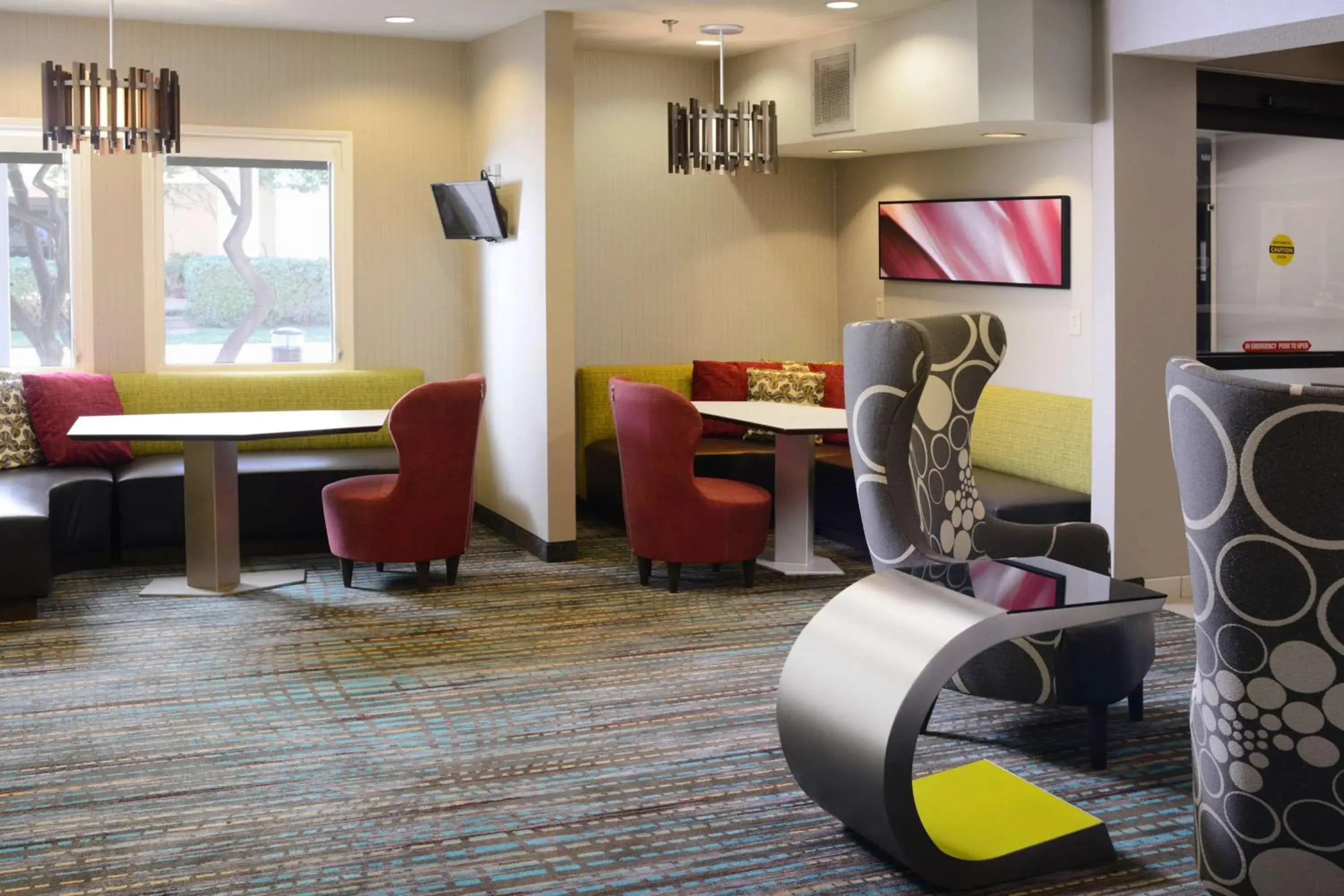 Restaurant/places to eat in Sonesta ES Suites Dallas Central Expressway Restaurant/places to eat in Sonesta ES Suites Dallas Central Expressway