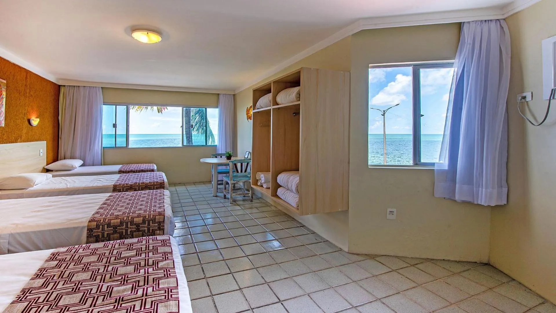 View (from property/room), Bed in Hotel Costeiro