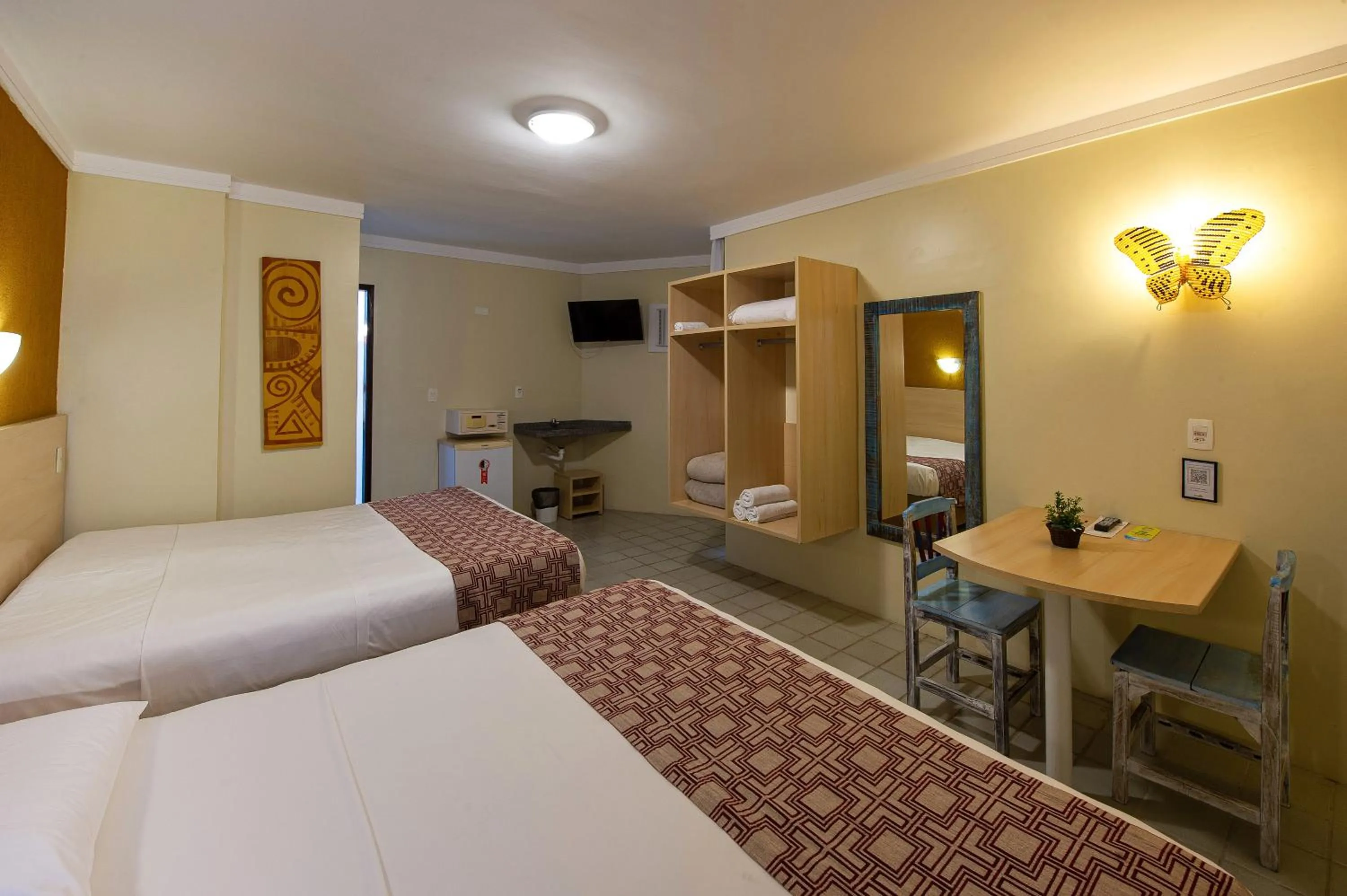 Dining area, Bed in Hotel Costeiro