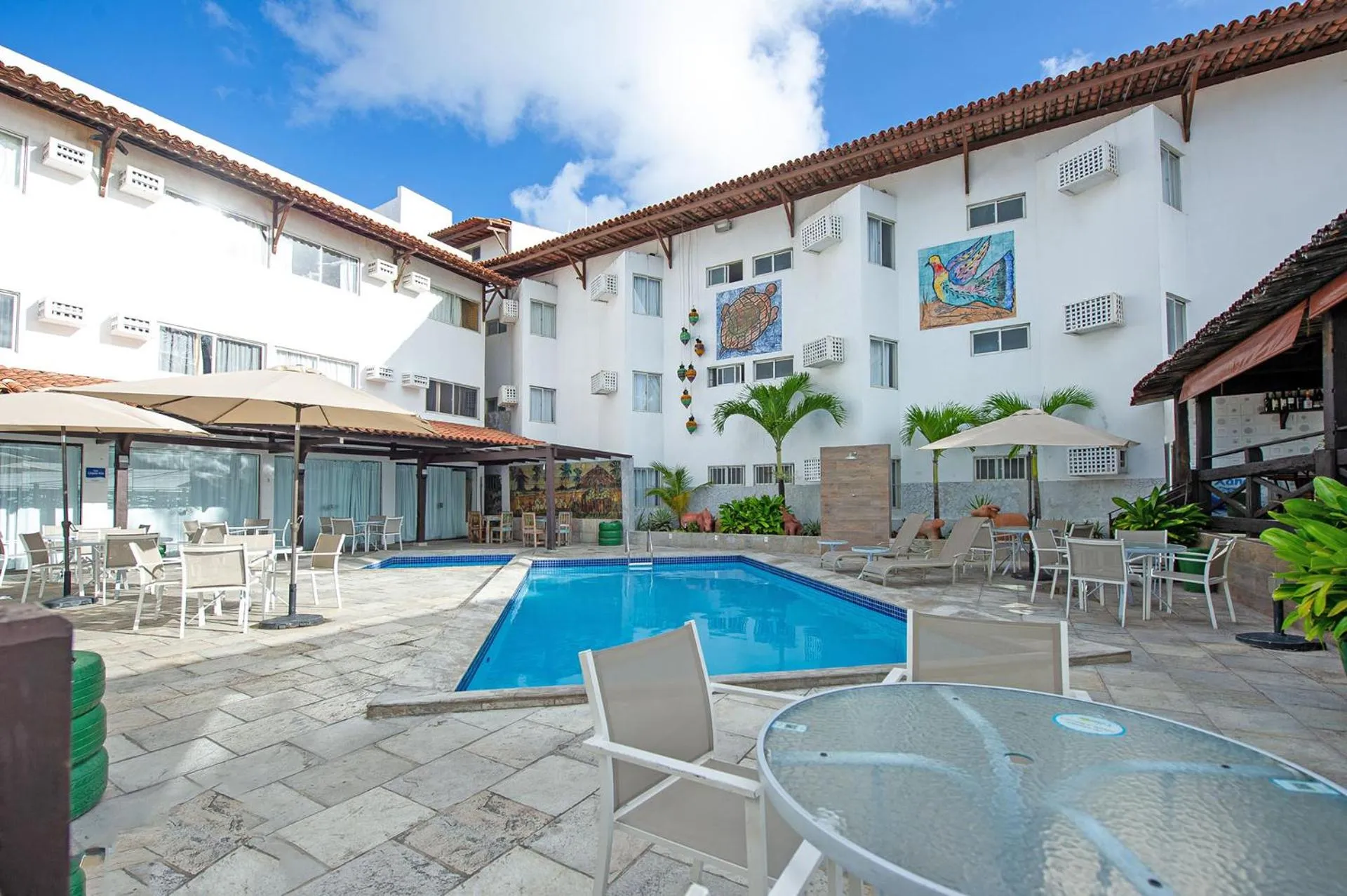Swimming pool in Hotel Costeiro
