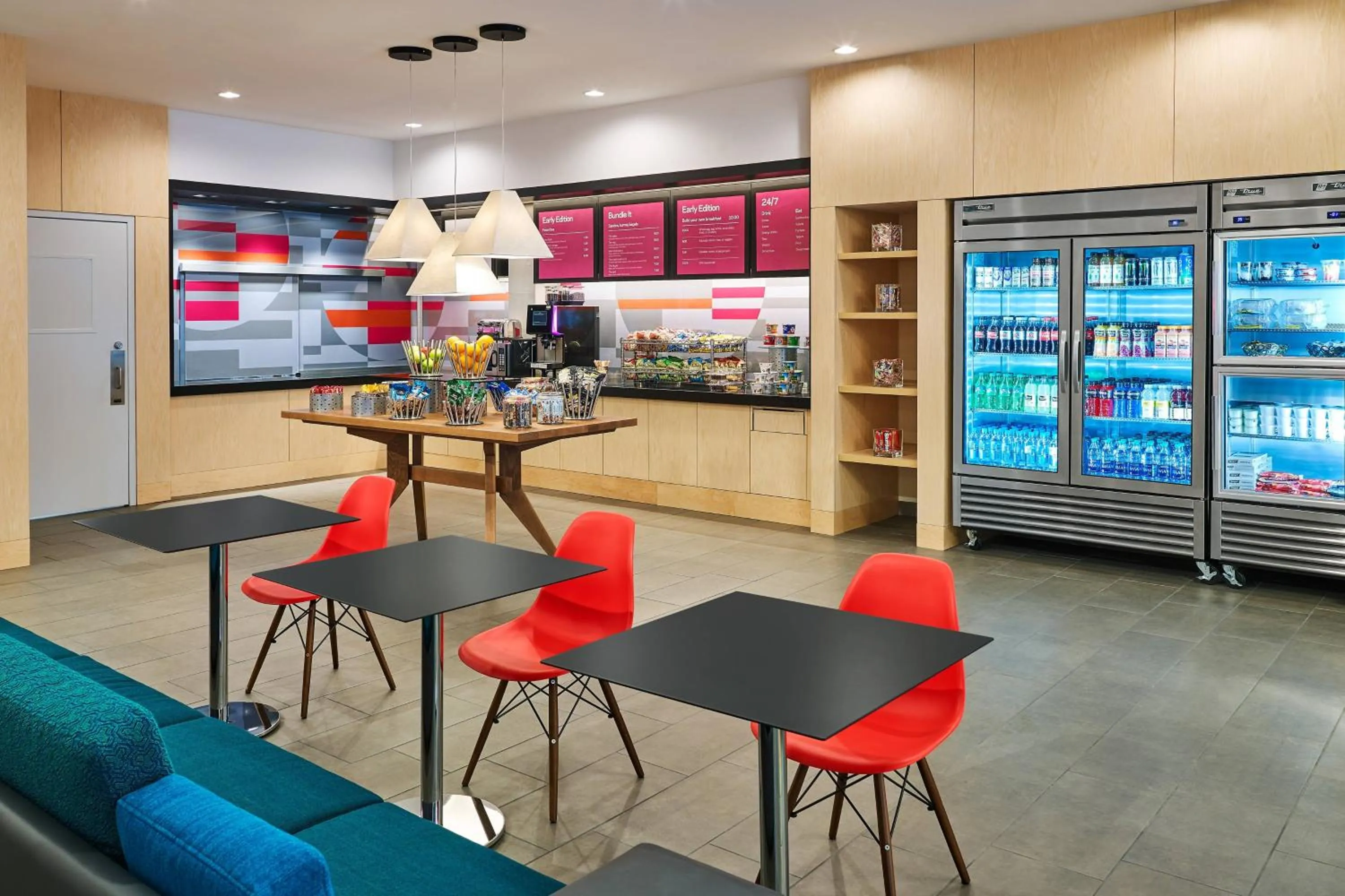 Restaurant/places to eat in Aloft South Bend