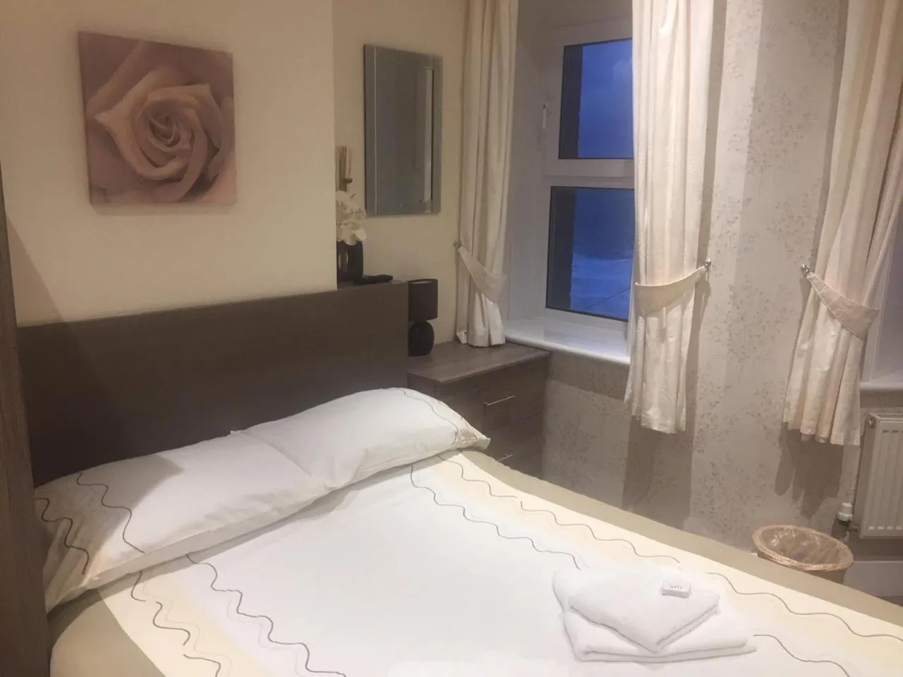 Bed in Seashells
