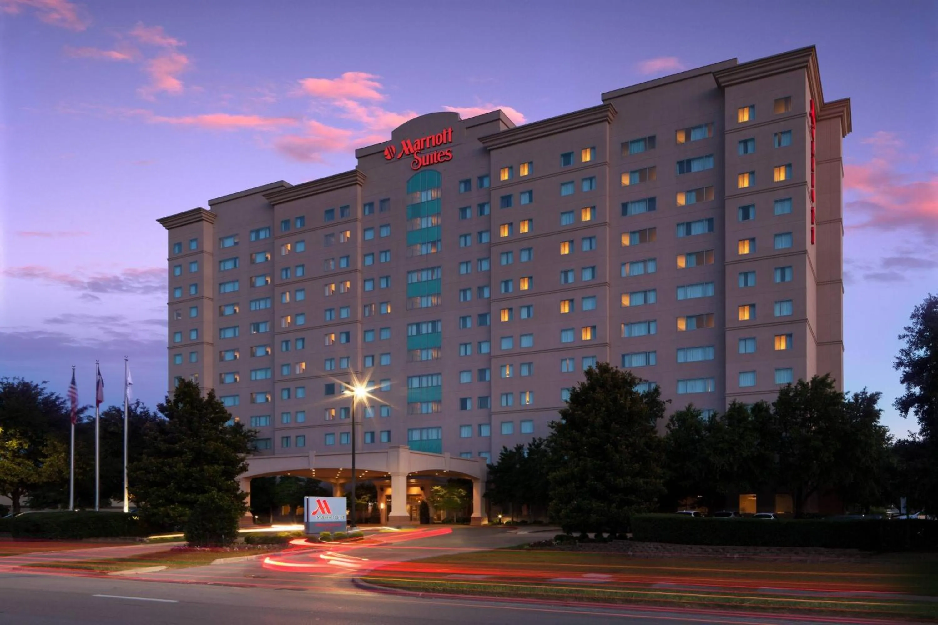 Property building in Dallas Marriott Suites Medical/Market Center