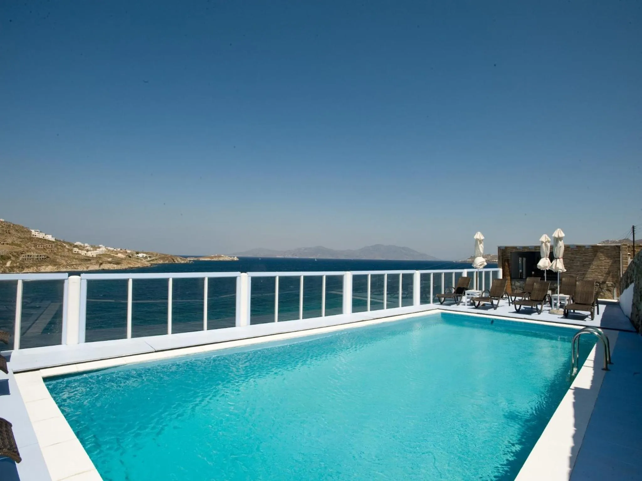 Swimming pool in Vana Holidays