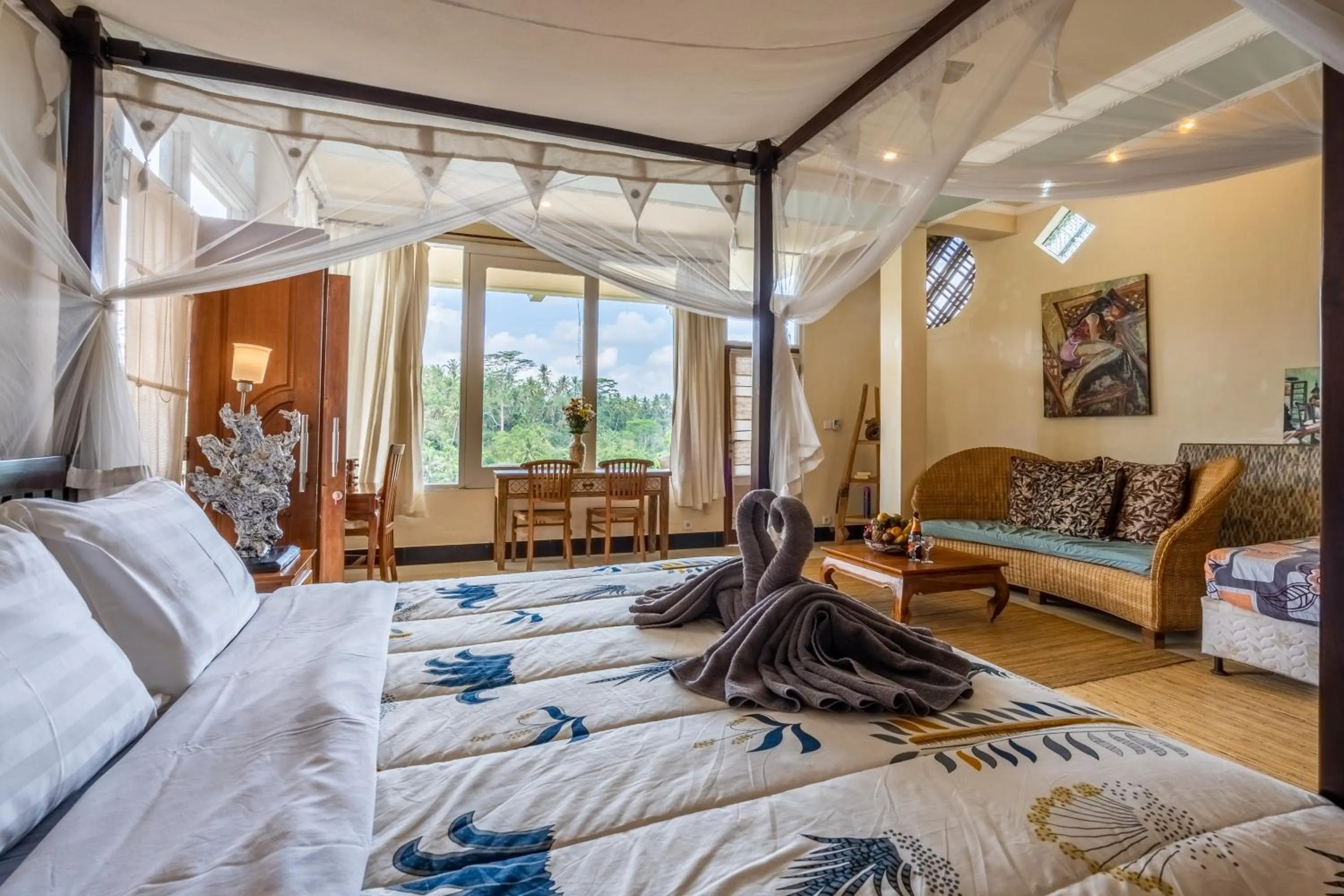 Bed in Tirta Asri Ubud Villa