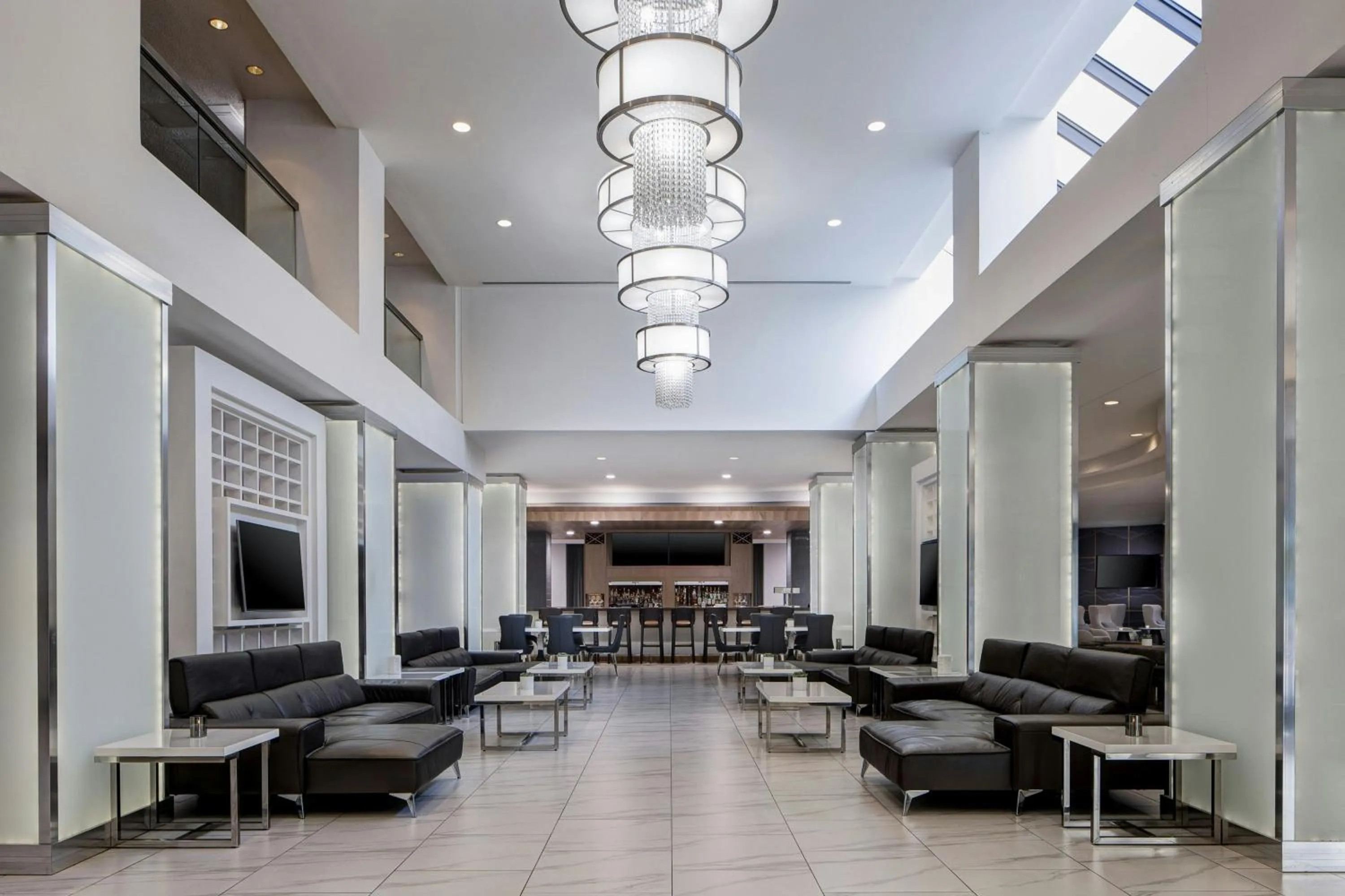 Lobby or reception in Dallas-Addison Marriott Quorum by the Galleria