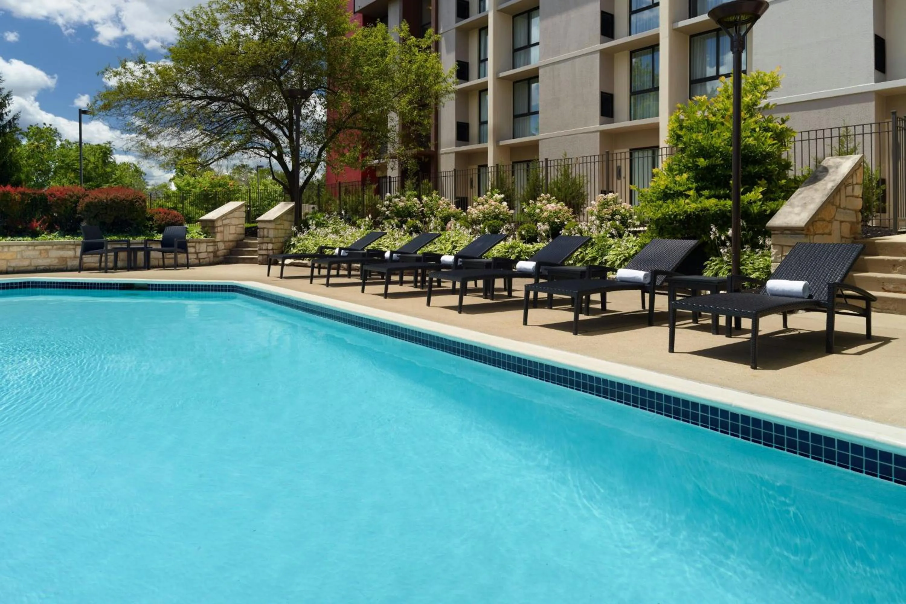 Swimming pool in Marriott at the University of Dayton