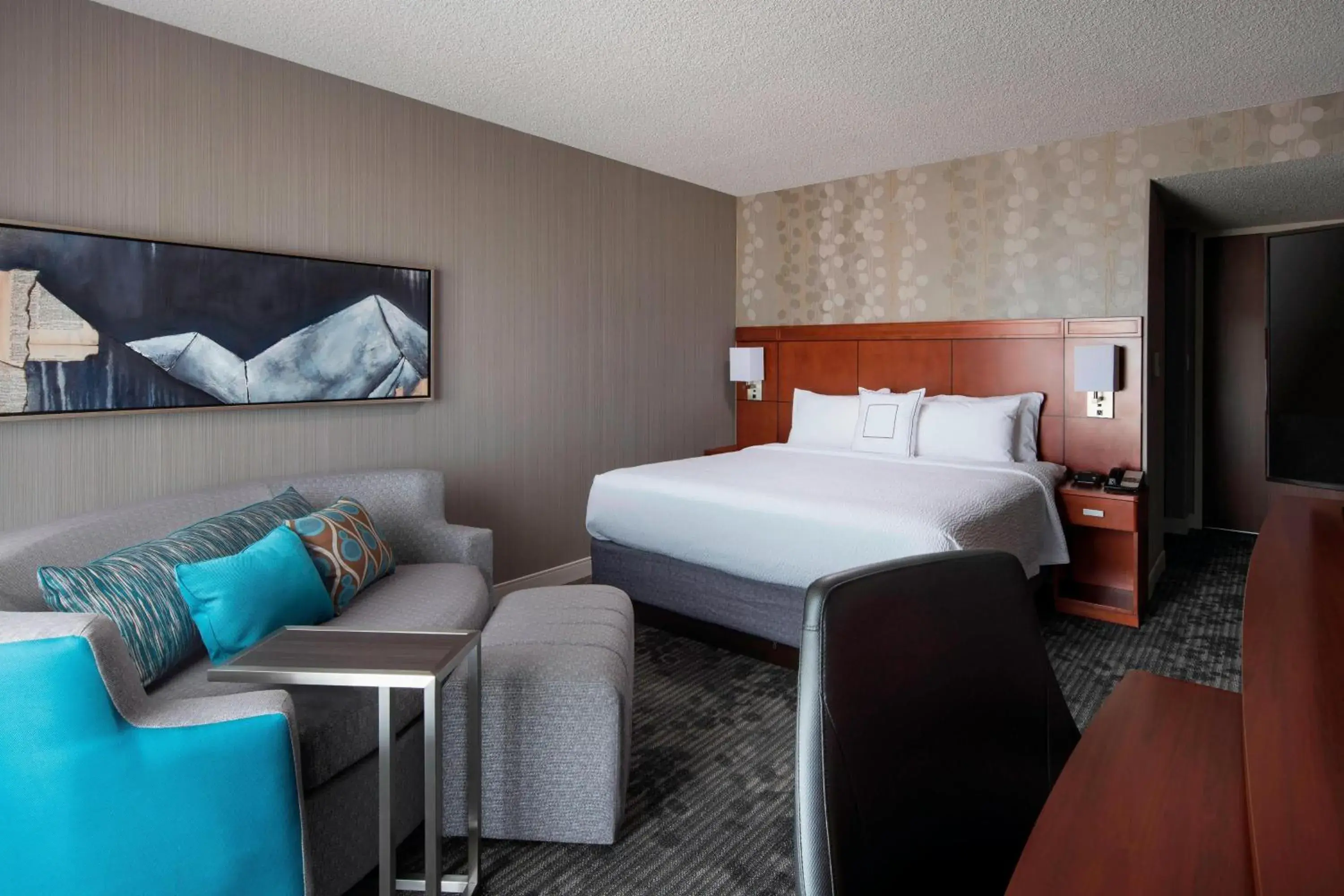 King Room in Courtyard by Marriott Denver Airport King Room in Courtyard by Marriott Denver Airport