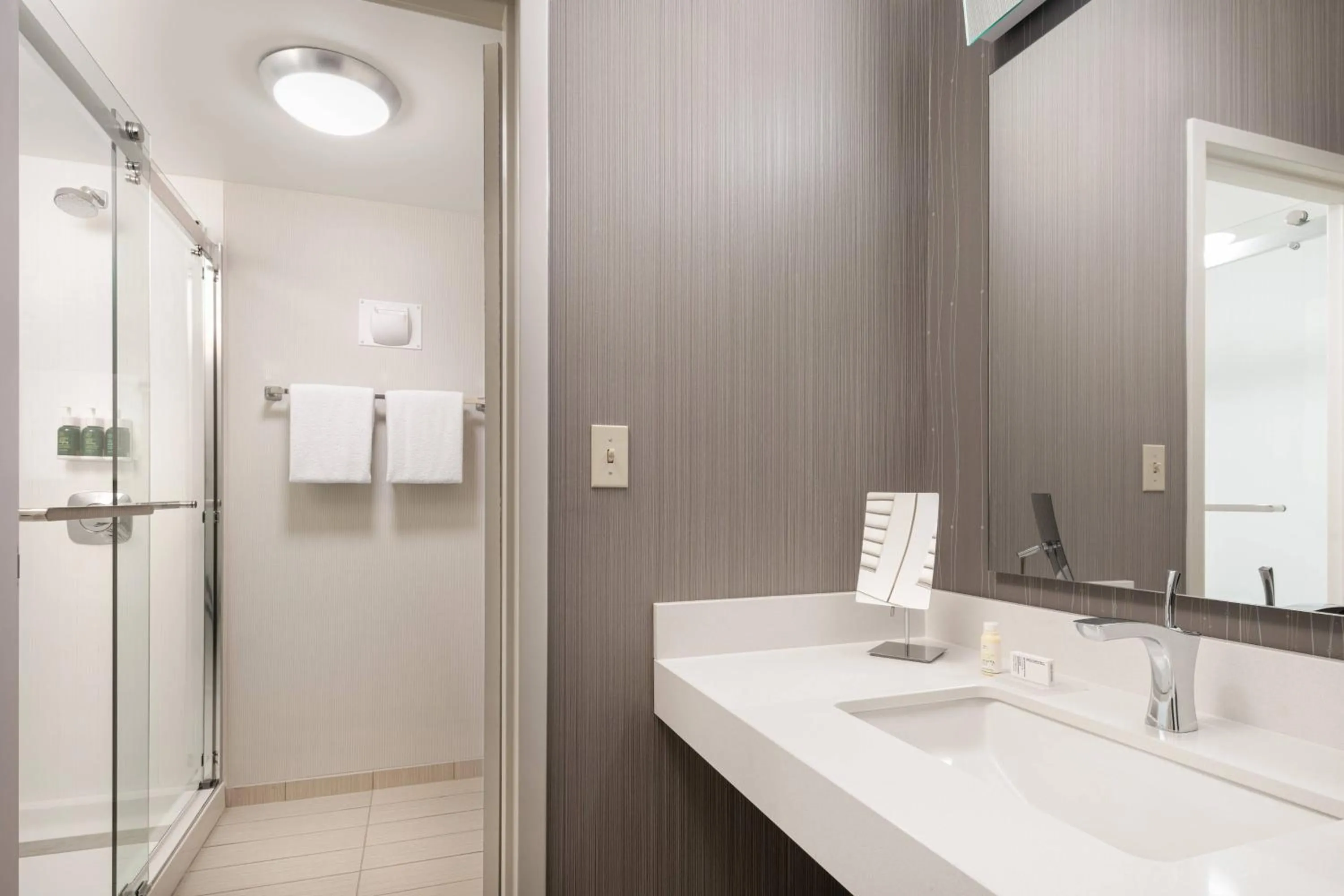 Bathroom in Courtyard by Marriott Boulder