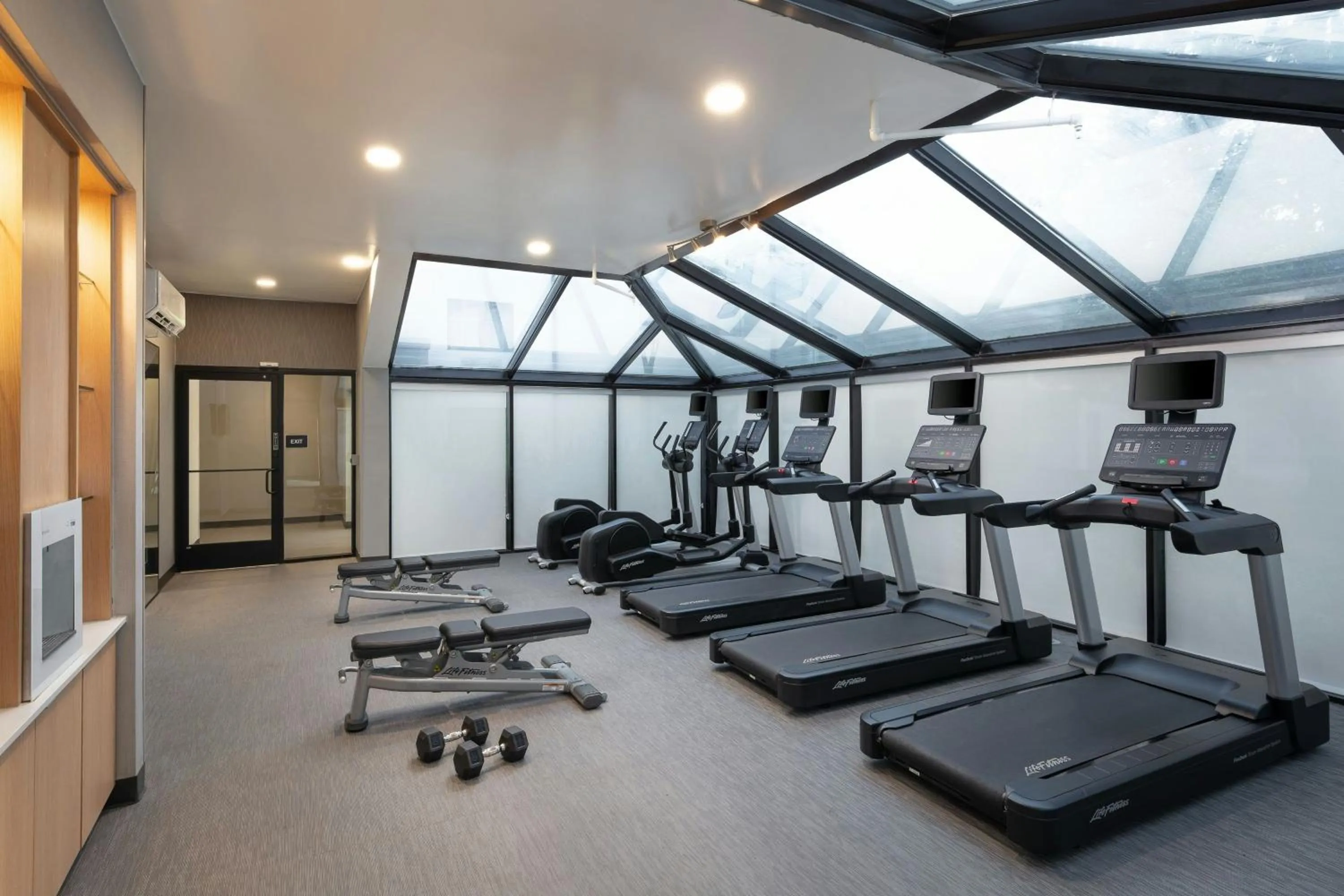 Fitness centre/facilities in Courtyard by Marriott Denver Central Park