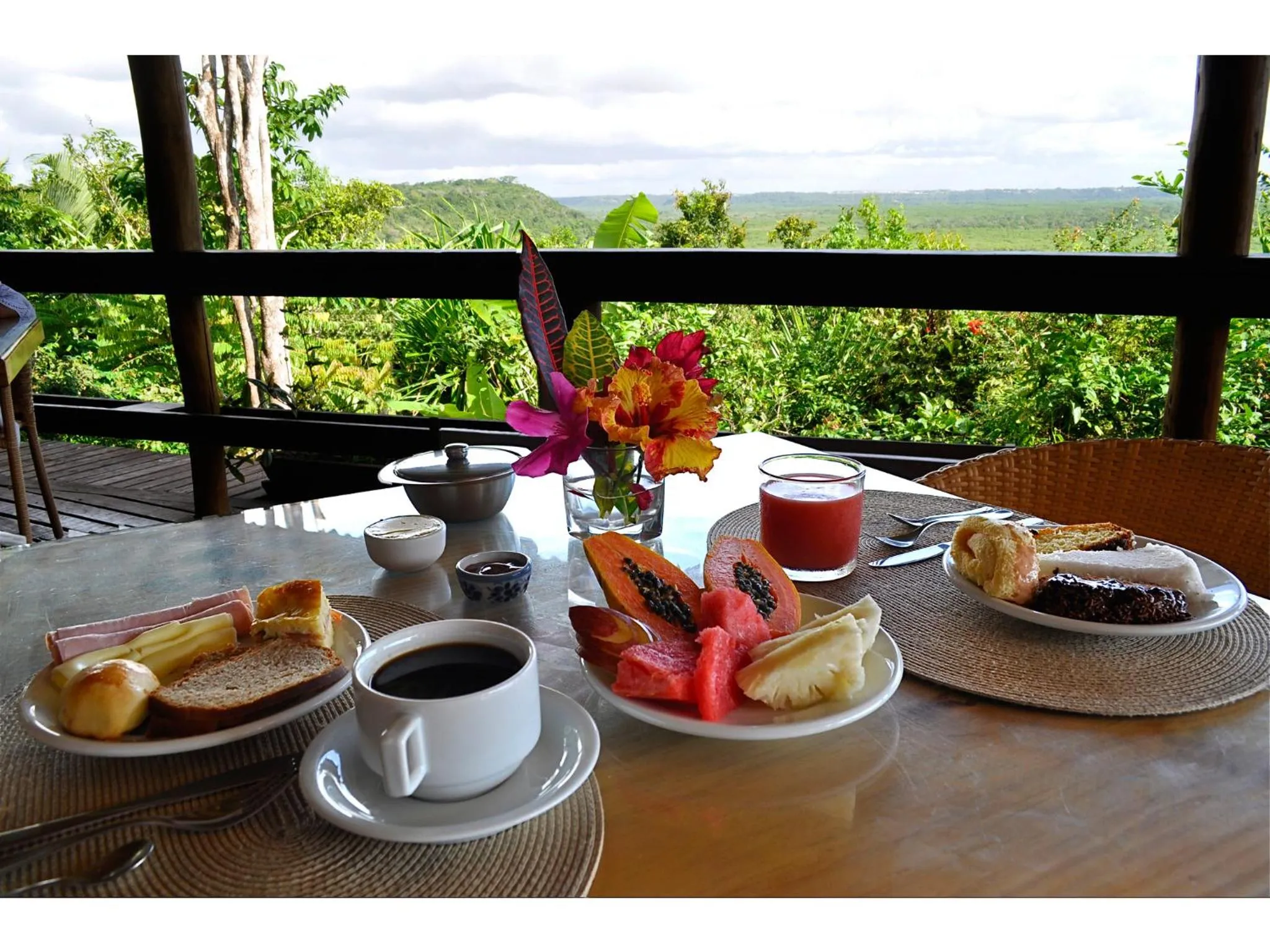 Breakfast in Manacá Pousada Parque