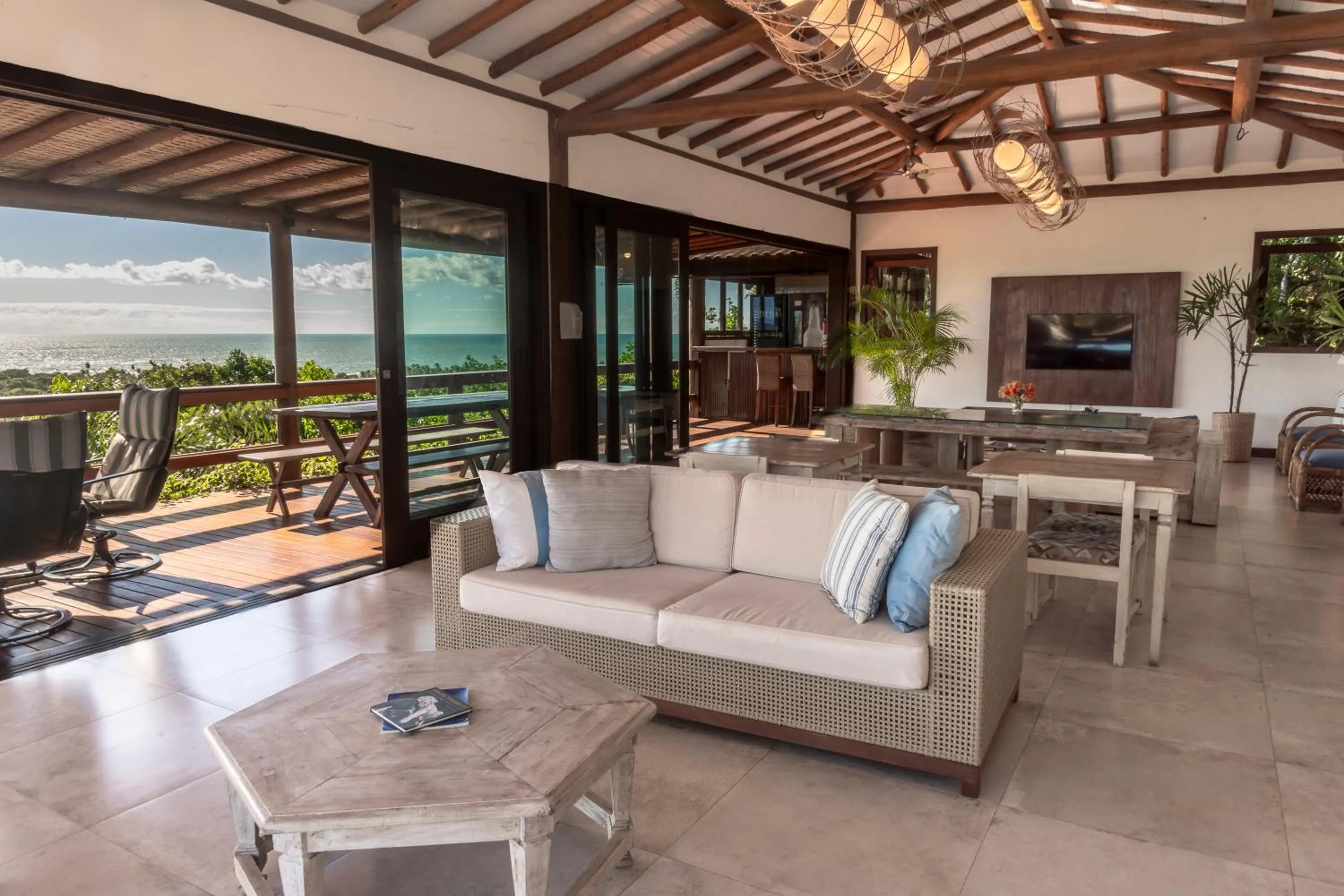 Communal lounge/ TV room in Manacá Pousada Parque