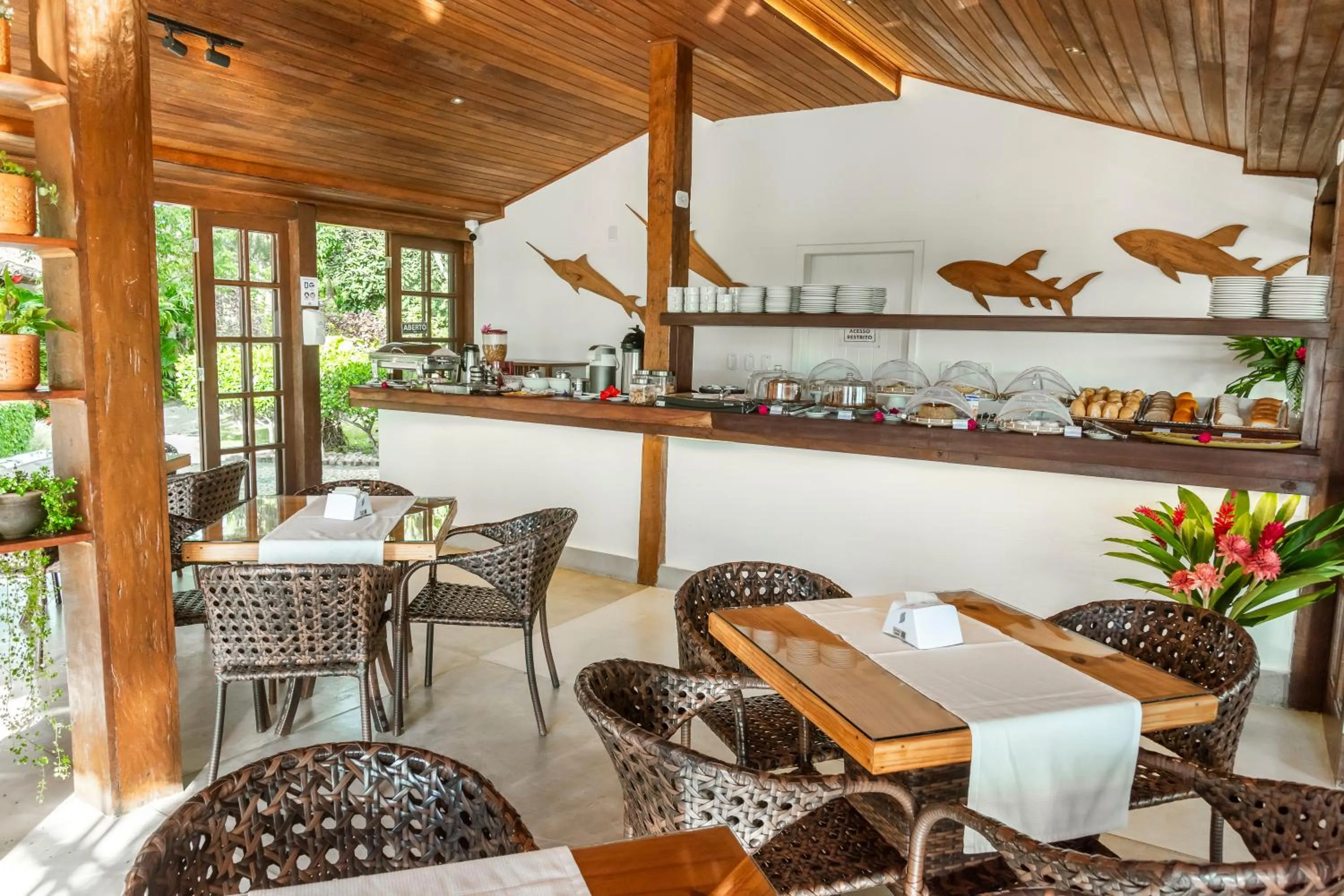 Restaurant/places to eat in Manacá Pousada Parque