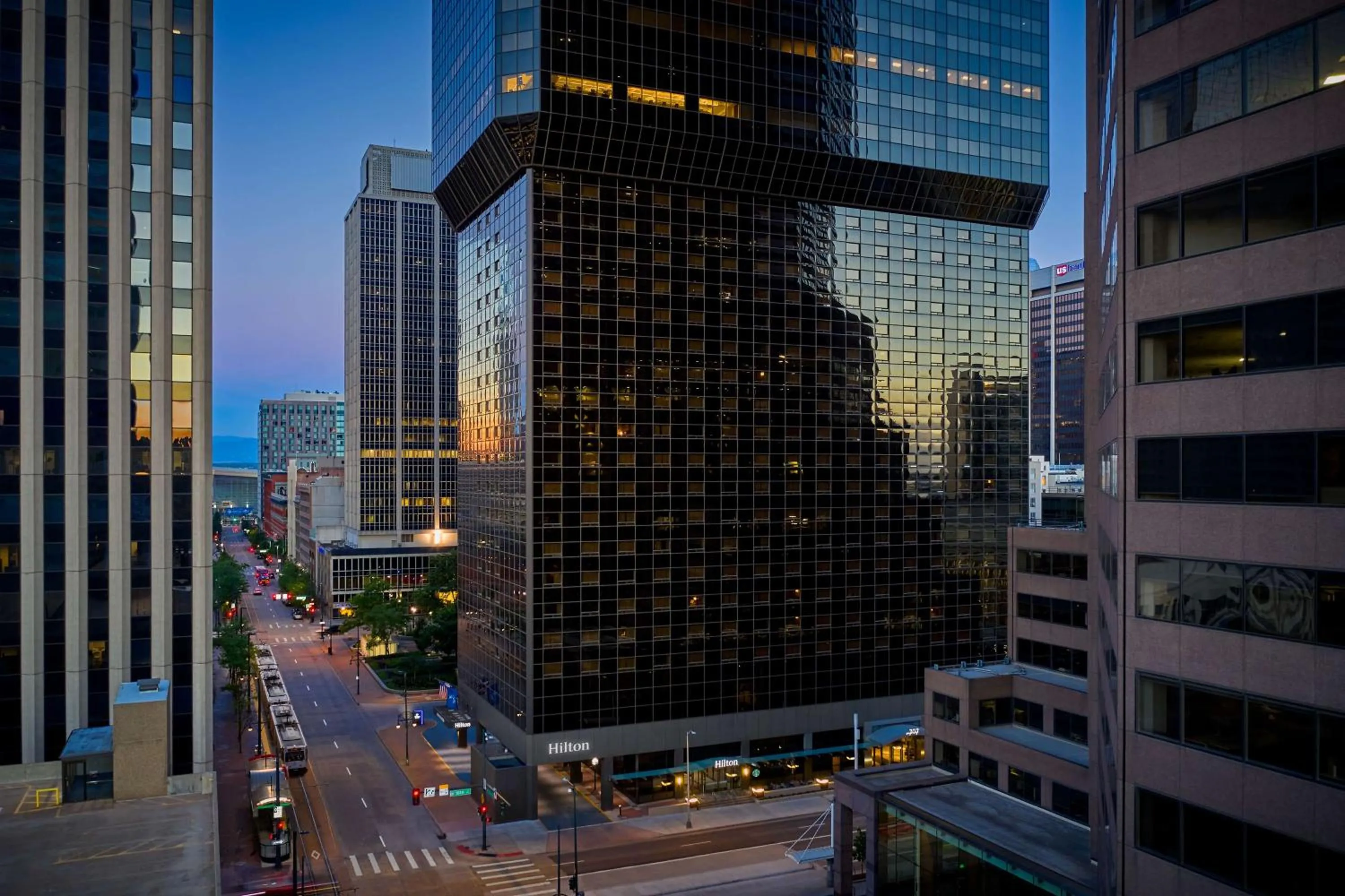 Property building in Hilton Denver City Center
