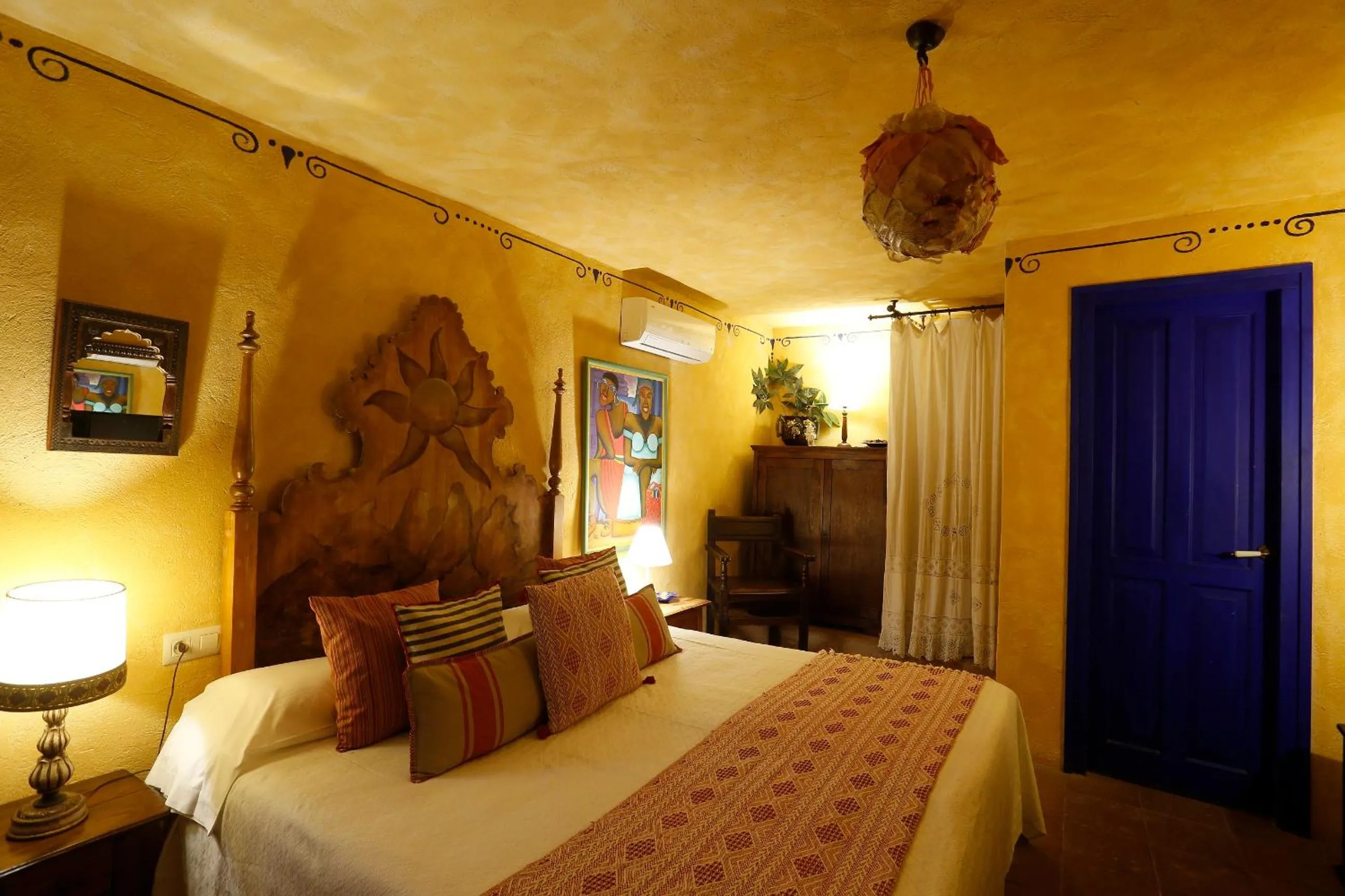 Bed in Hostal Blau