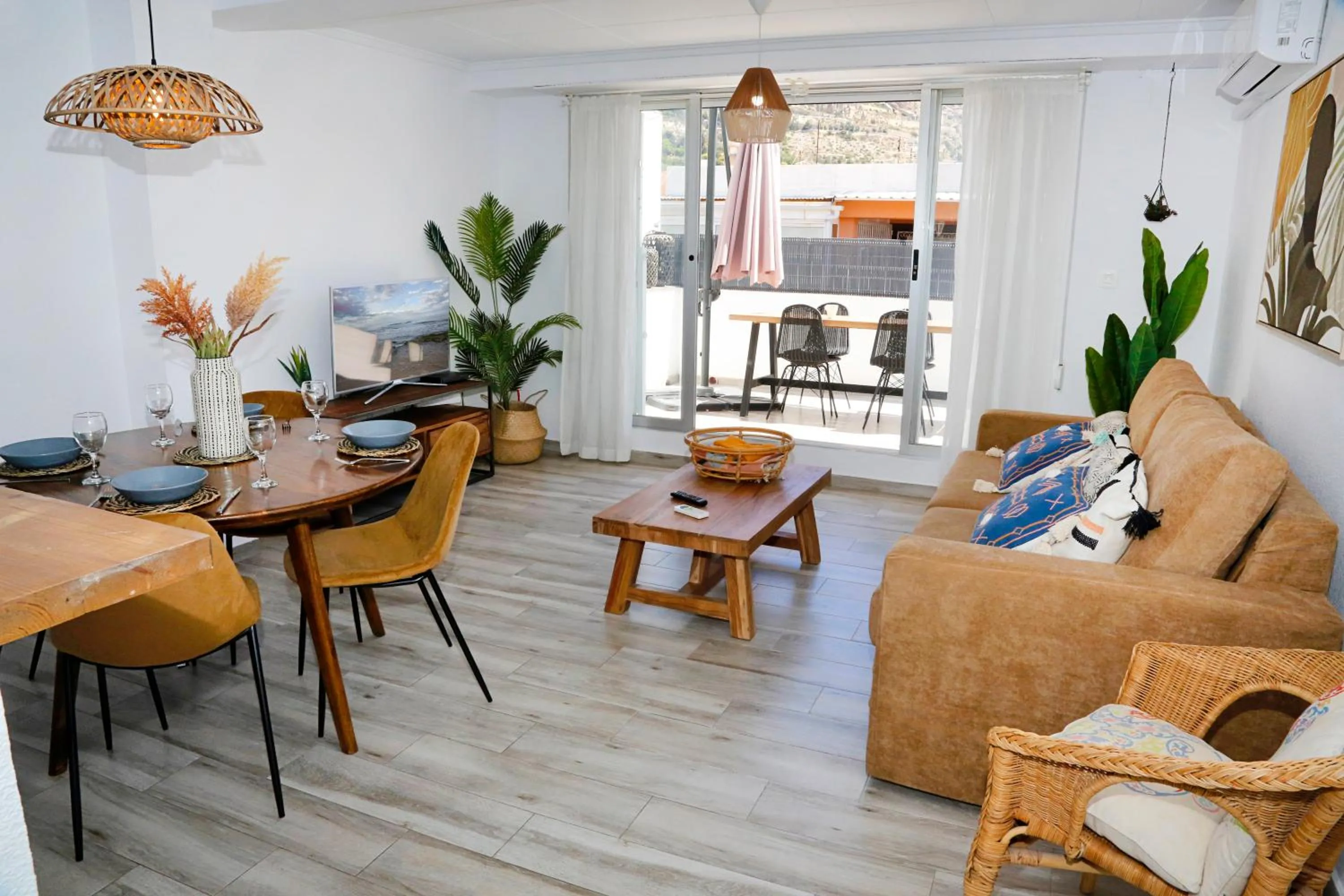 M&C Penthouse Santa Barbara
