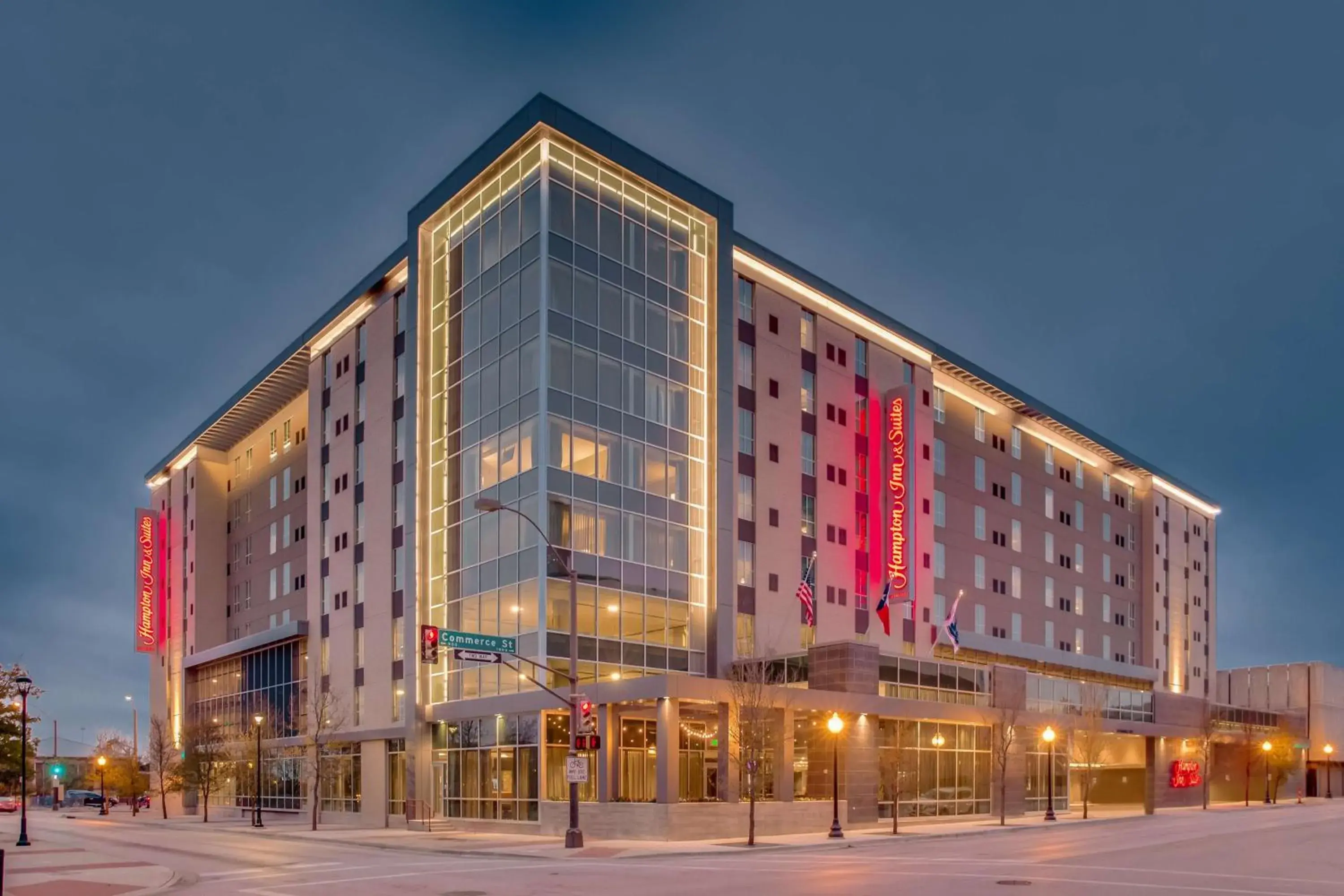 Property building in Hampton Inn & Suites Fort Worth Downtown Property building in Hampton Inn & Suites Fort Worth Downtown