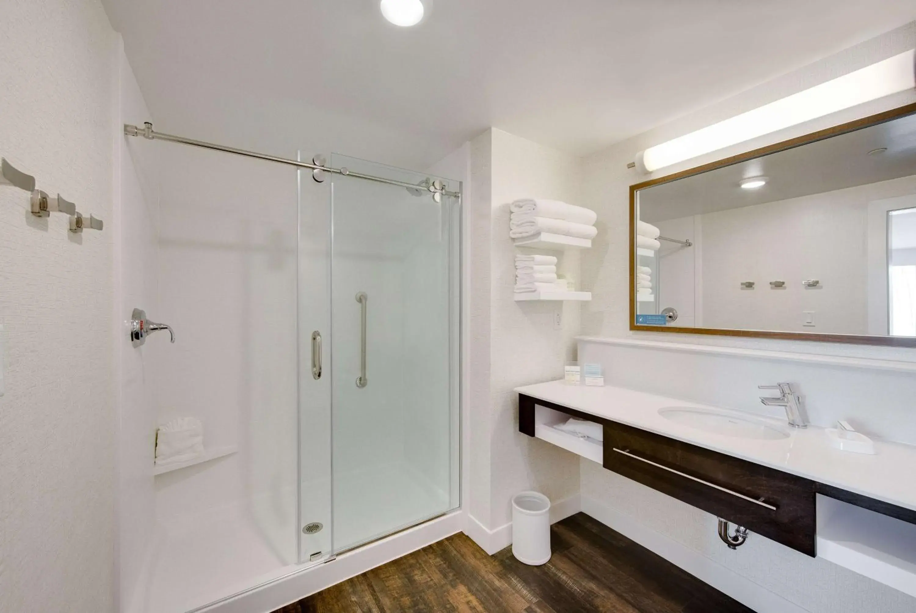 Bathroom in Hampton Inn & Suites Fort Worth Downtown Bathroom in Hampton Inn & Suites Fort Worth Downtown