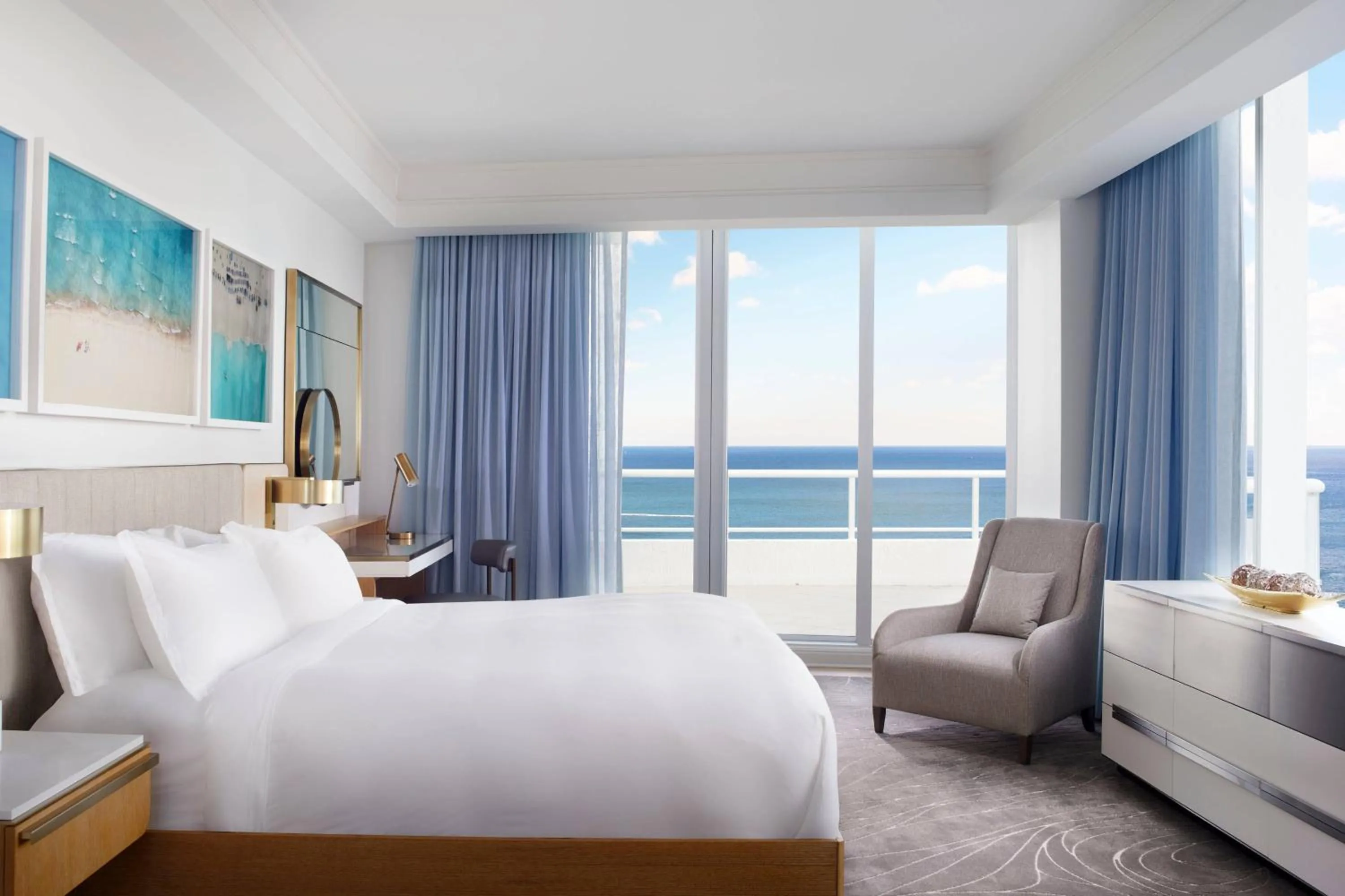 Bedroom, Bed in The Ritz-Carlton, Fort Lauderdale