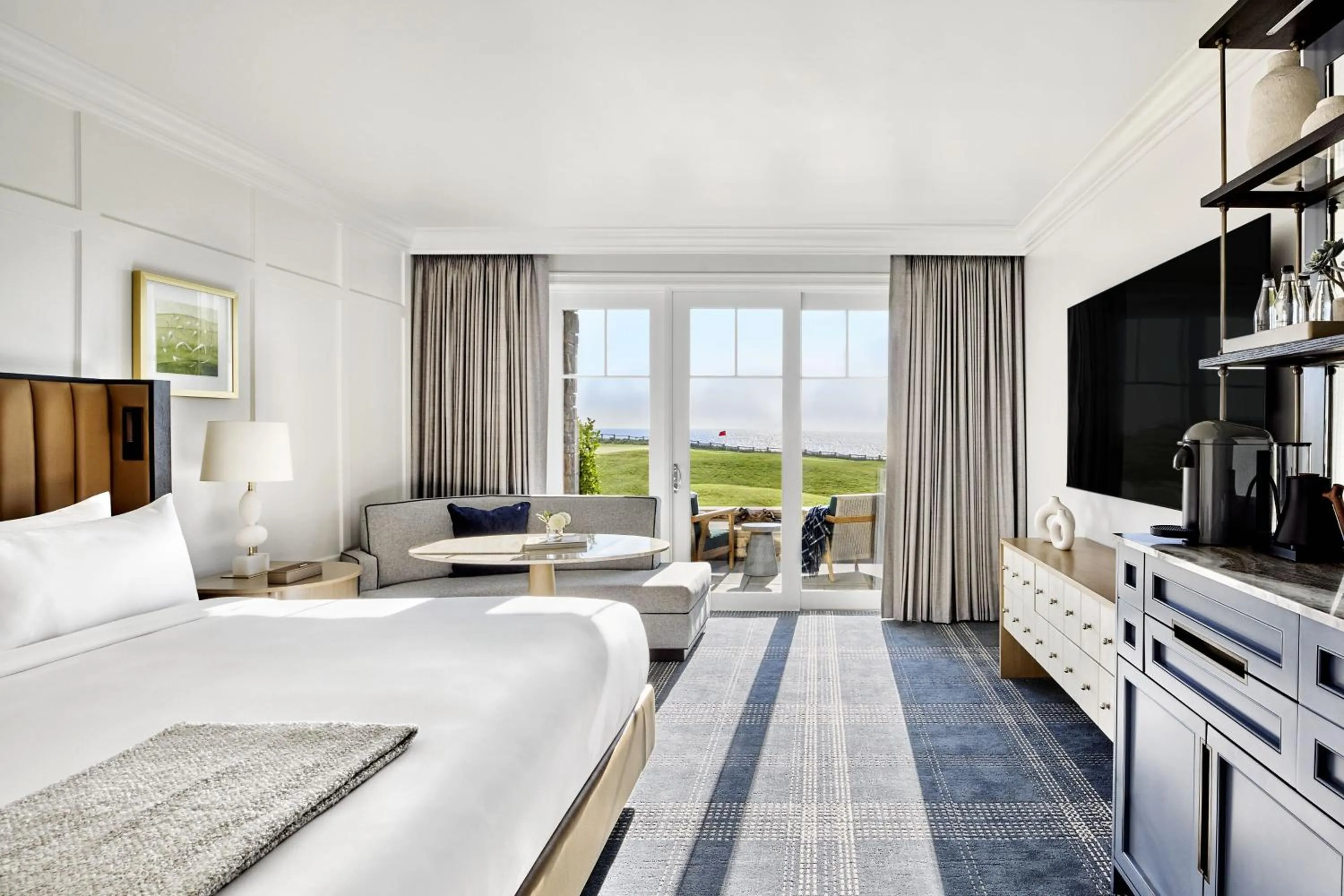 Photo of the whole room, Bed in The Ritz-Carlton, Half Moon Bay