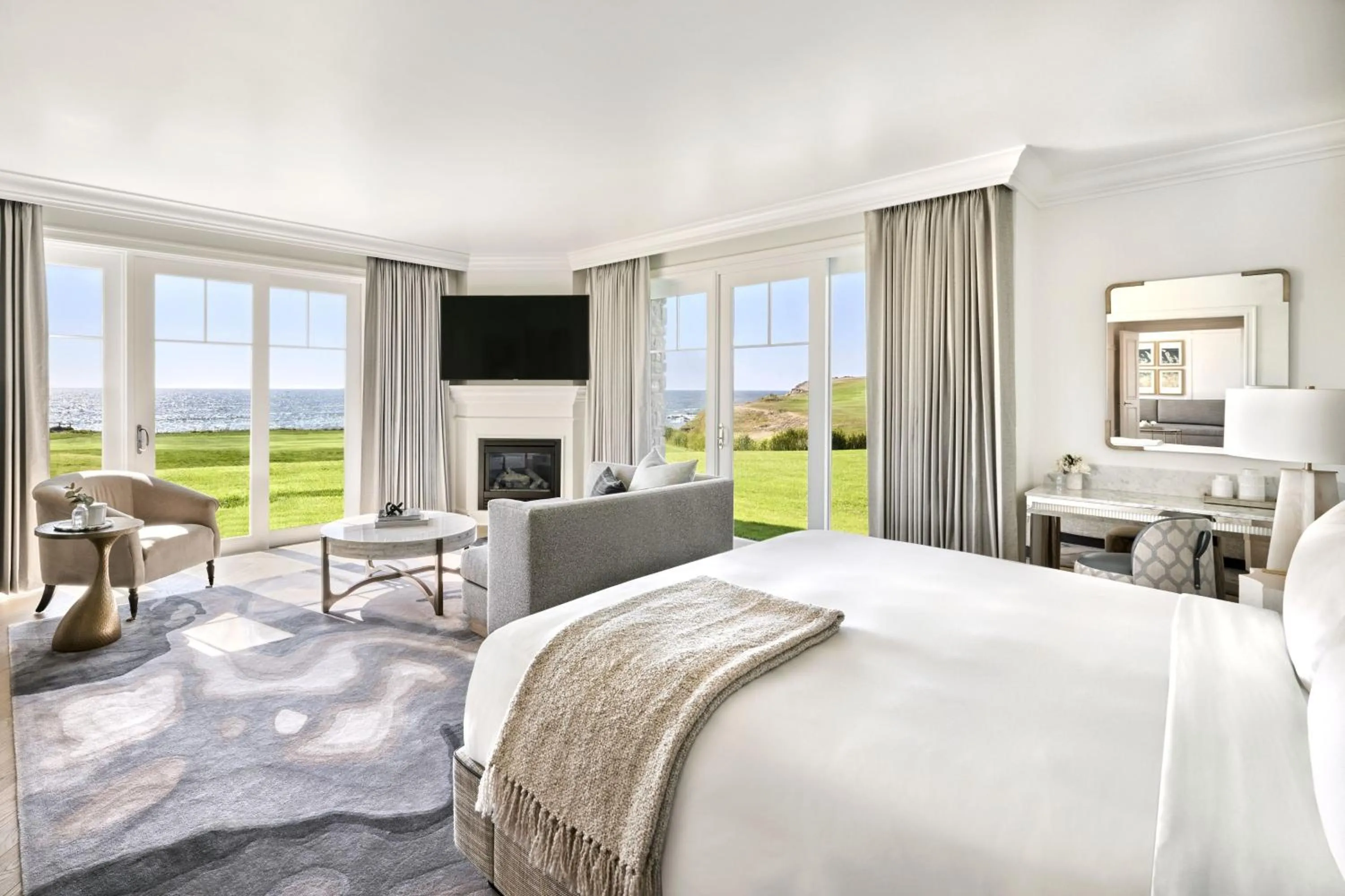Bedroom, Bed in The Ritz-Carlton, Half Moon Bay