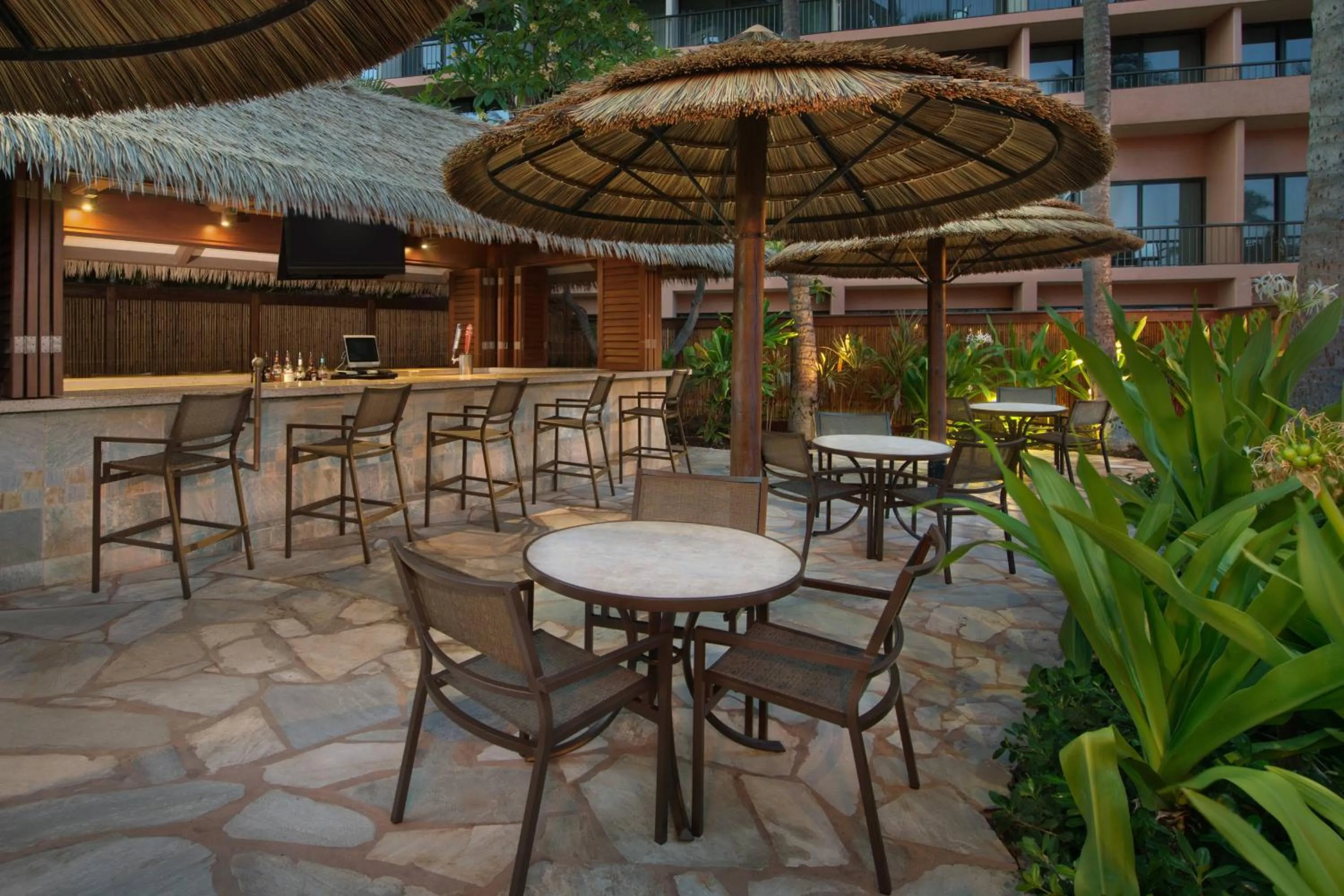 Lounge or bar in Marriott's Maui Ocean Club - Molokai, Maui & Lanai Towers