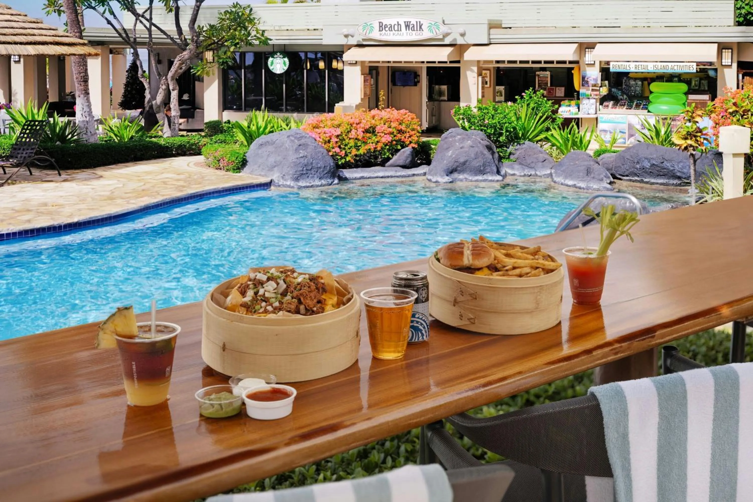 Swimming pool in Marriott's Maui Ocean Club - Molokai, Maui & Lanai Towers
