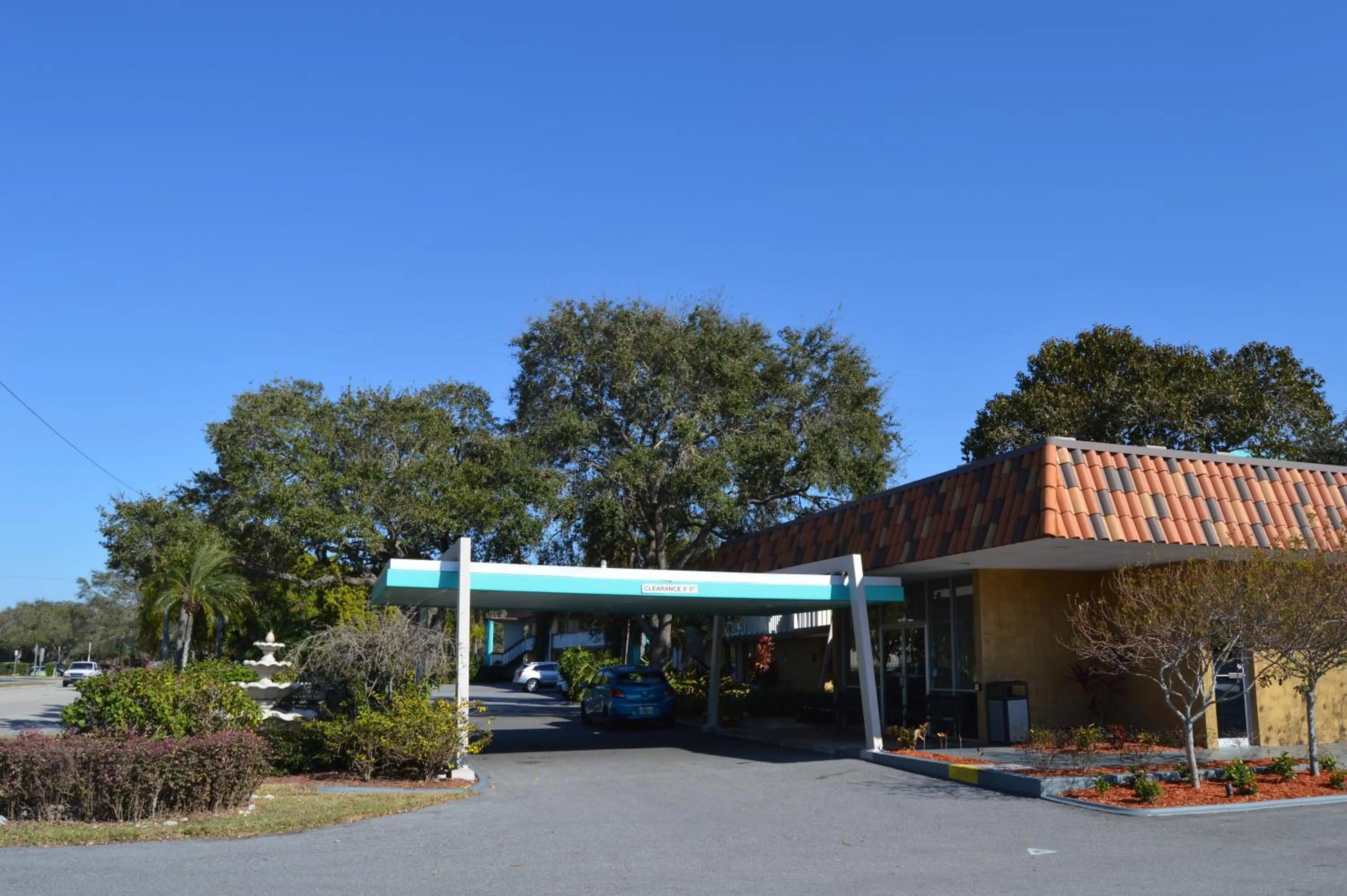 Photo of the whole room in Baymont by Wyndham Sarasota